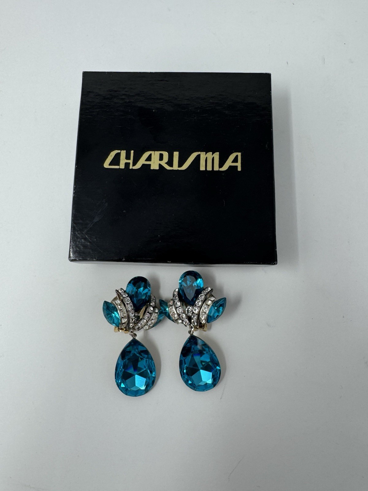 Vintage Charisma Faux Clip On Earrings Gold Tone
