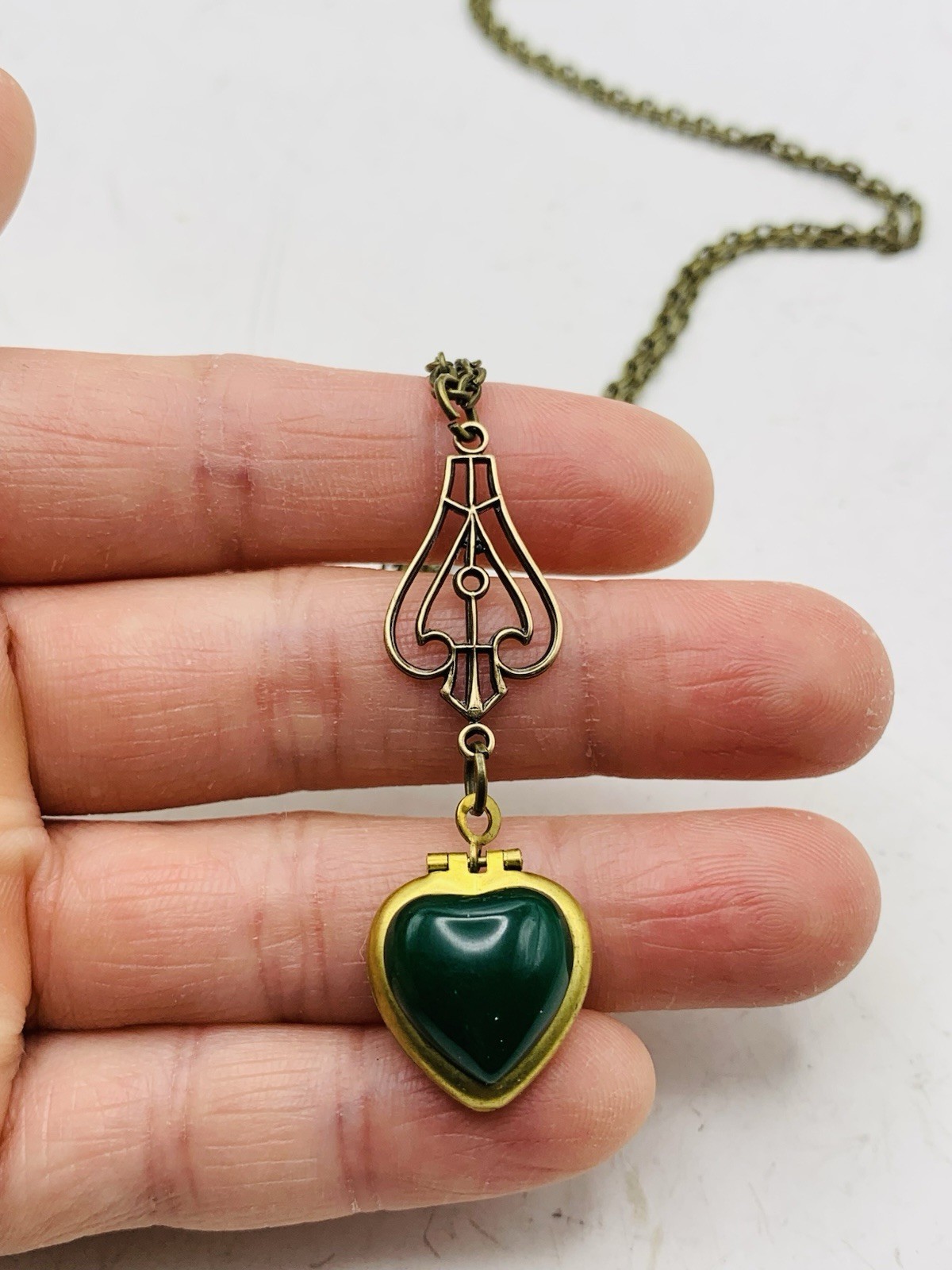 Vintage Style Dark Green Cabochon Gemstone Heart Photo Locket Lavalier Necklace