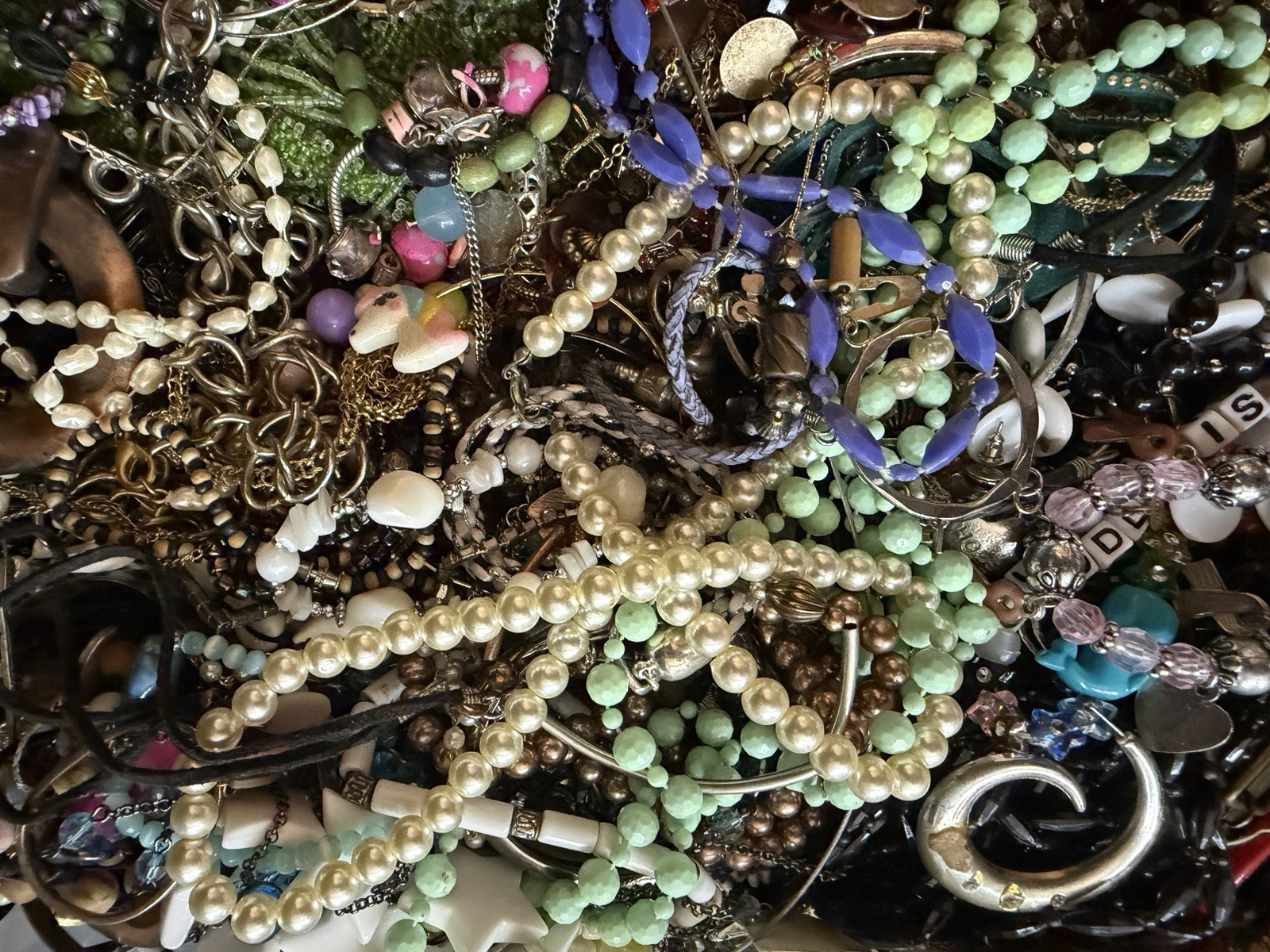 Estate Vintage to Mod Jewelry Lot 2 lb JUNK CRAFT WEAR REPAIR Untested Unsorted
