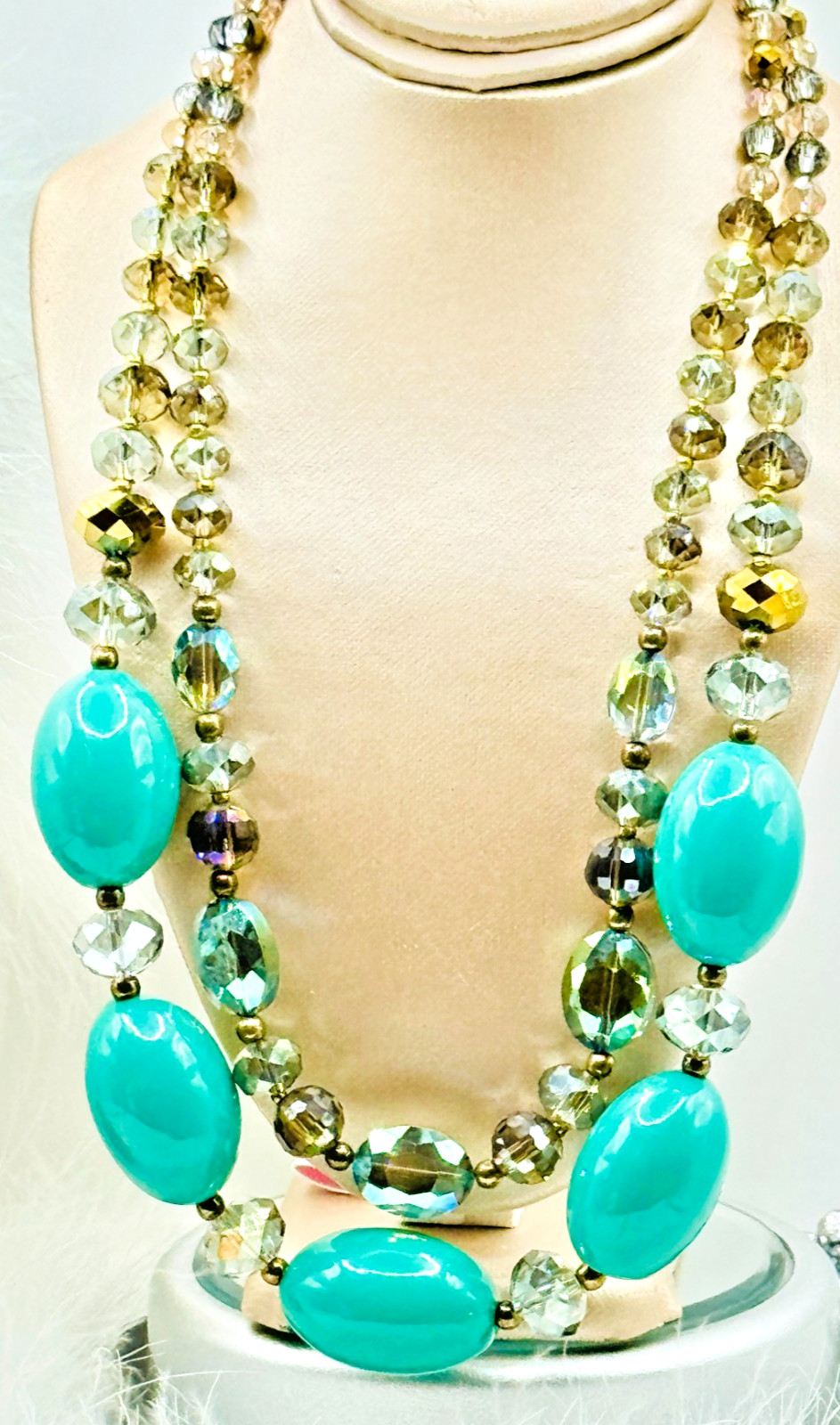Vtg Iridescent Fully Faceted Crystals, Glass Beads 16 1/2″ Beautiful Necklace!!