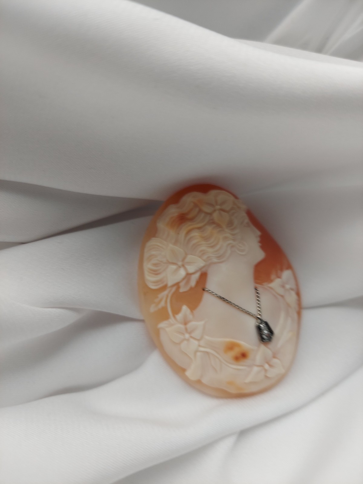 Antique Carved Shell Cameo Pin w/ Diamond Necklace Unmounted 2″ x 1.5″ 12. 7Grms