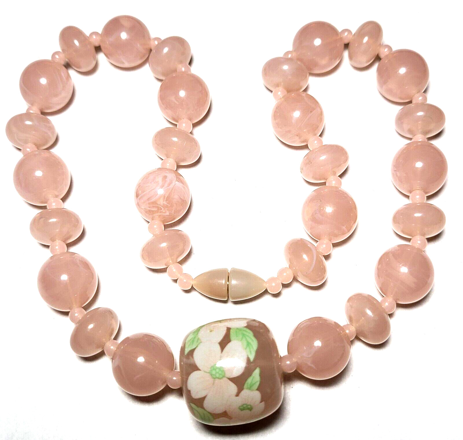 VINTAGE STUNNING BABY PINK LUCITE FLORAL NECKLACE