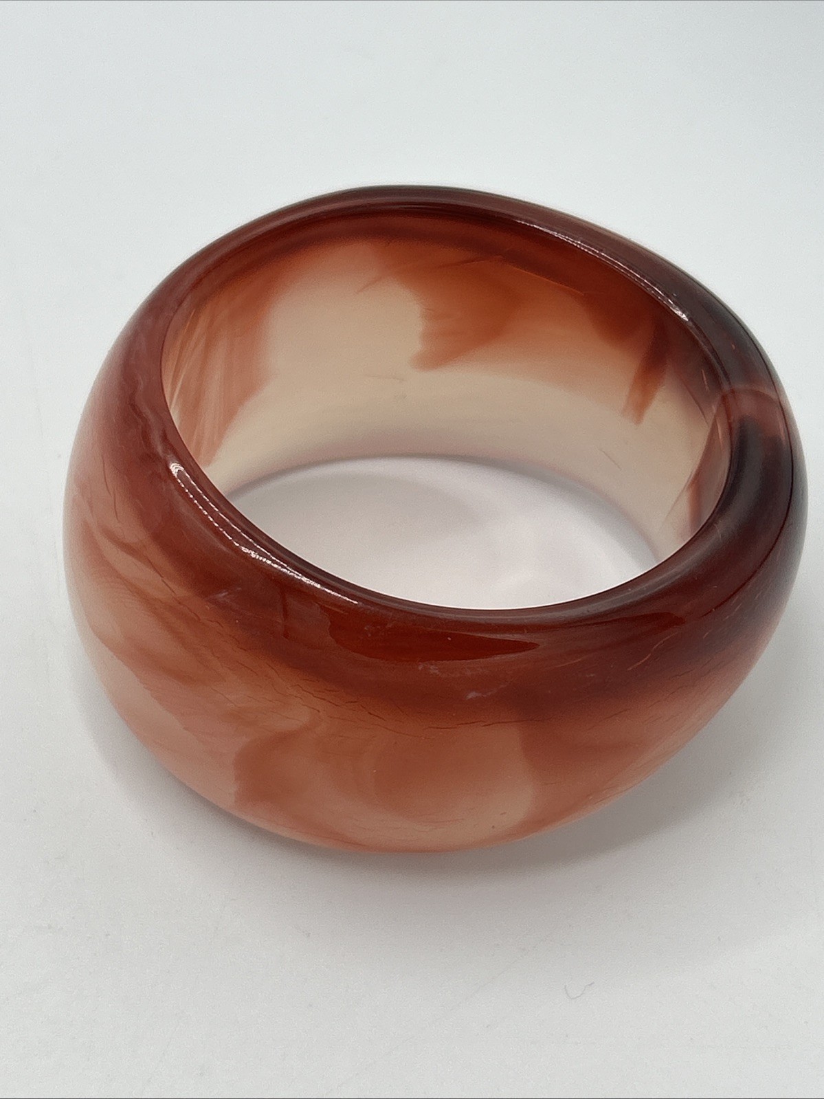 Vtg Lucite Plastic Redish Brown Chunky Bangle Bracelte inside 8″