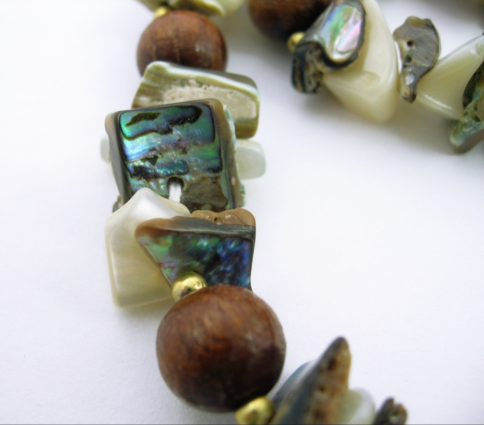 ABALONE SHELLS Seashells Chips & Pieces WOOD Beads NECKLACE & Earrings Set VTG
