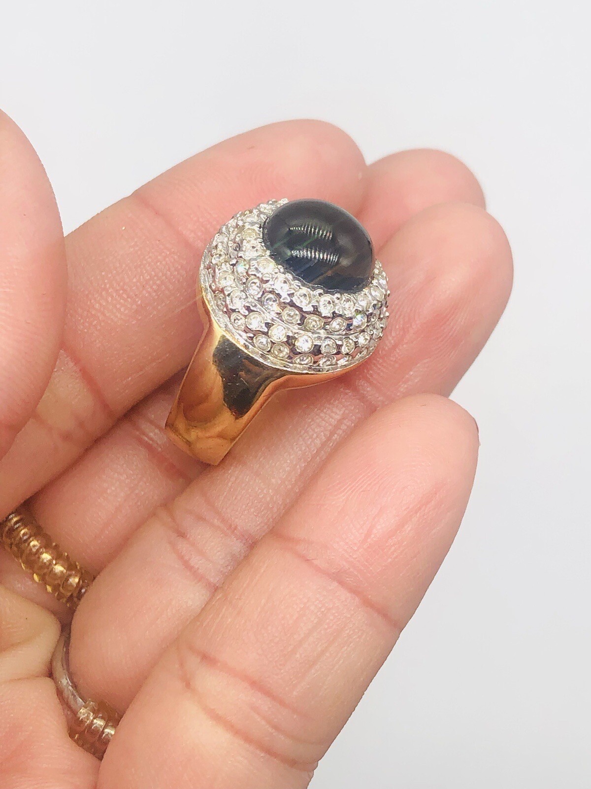 Vtg Gold Tone Black Onyx ? Clear Glass Rhinestone Cocktail Birthstone Ring Sz 6