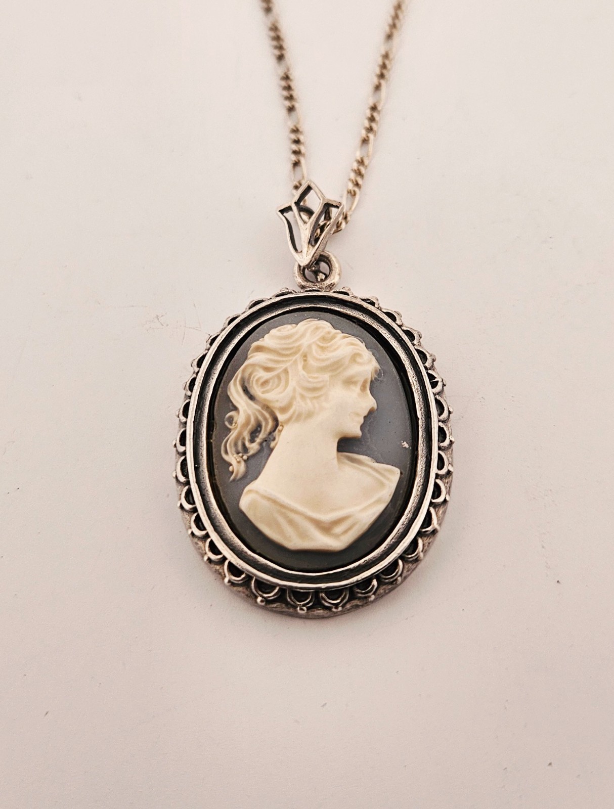 Sterling silver carved vintage cameo pendant on thin figaro chain necklace 18″