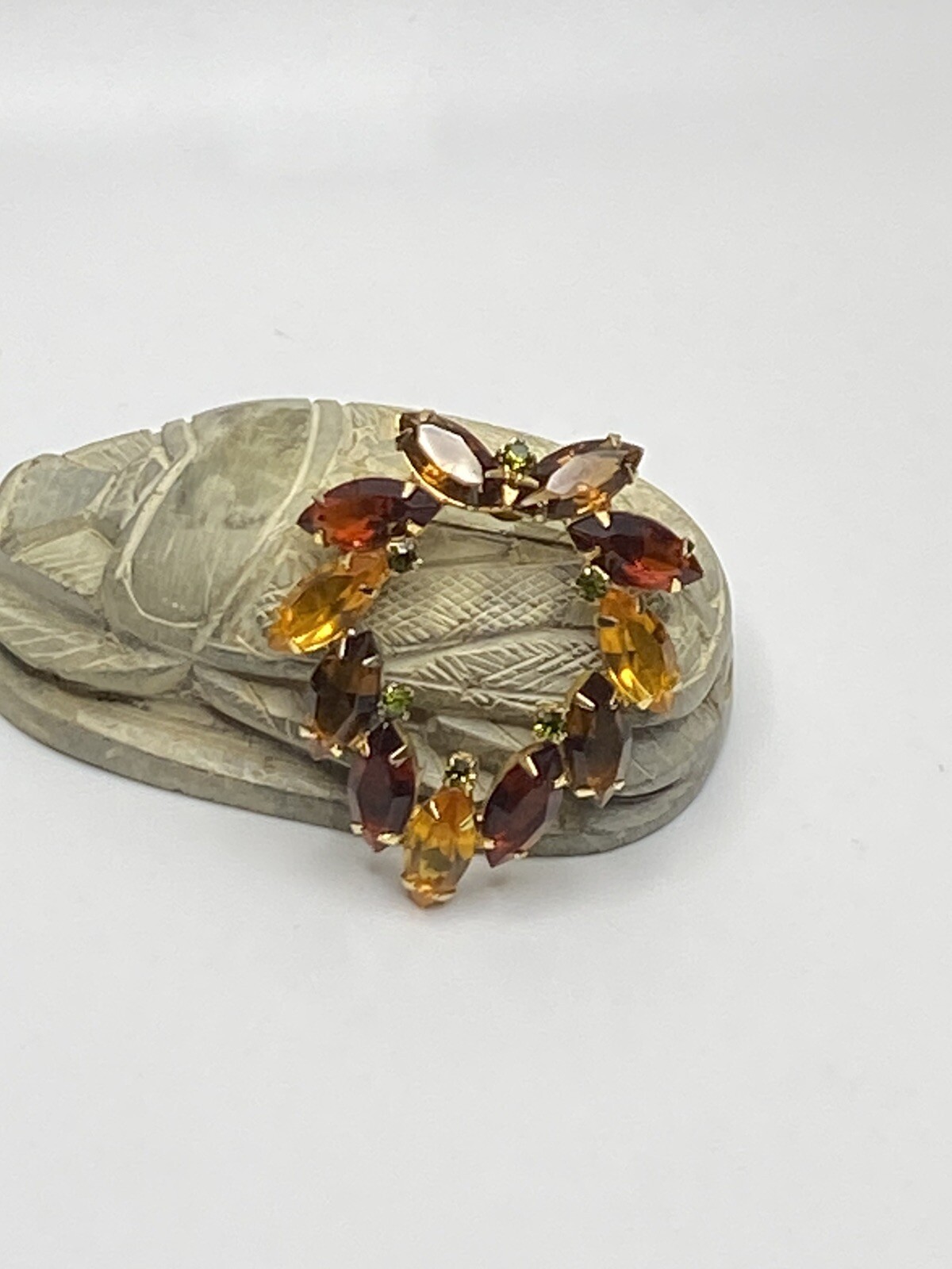 brooch Amber rhinesstone julianna Style? Looks Like A Julianna Not Sure