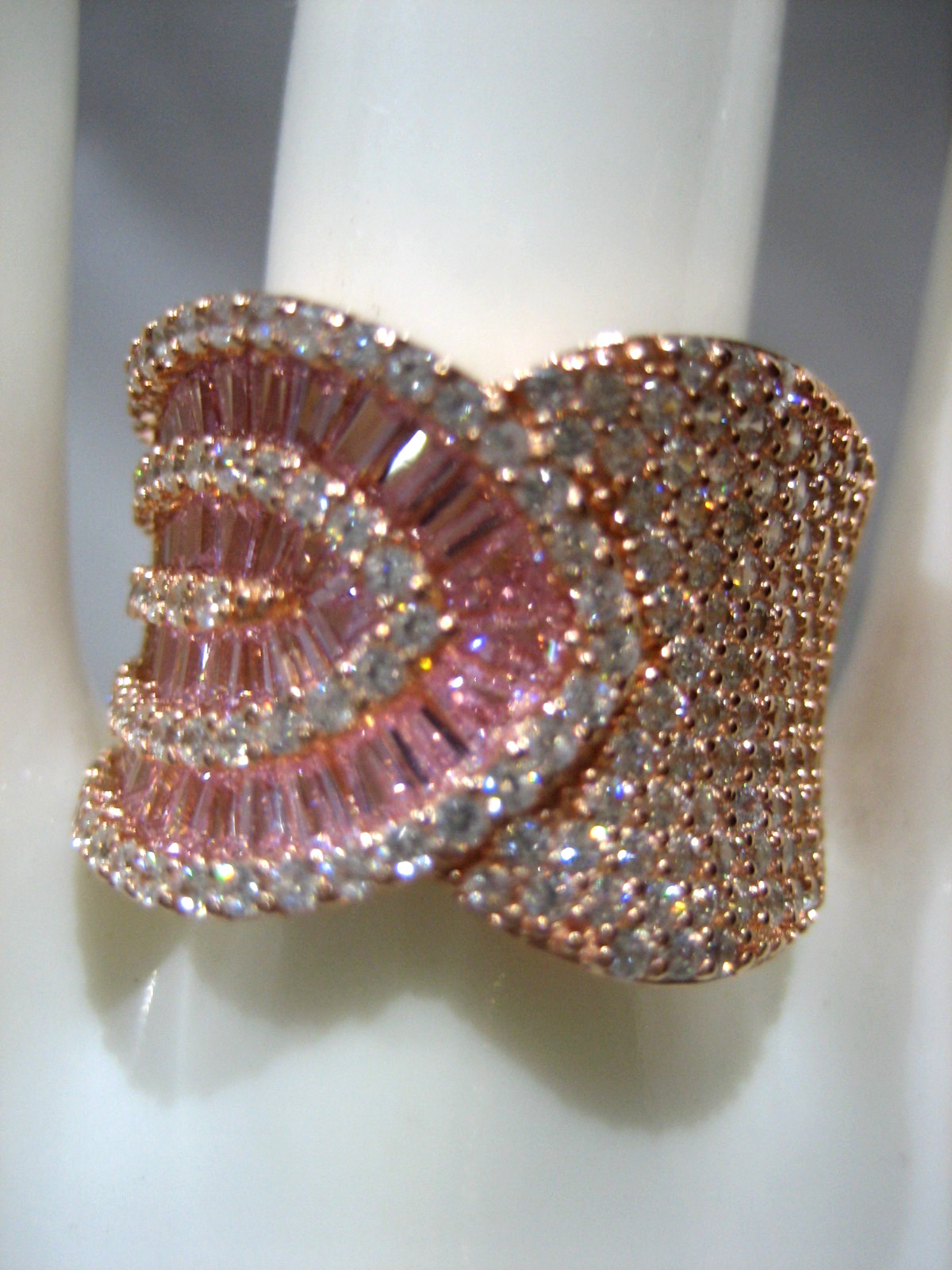 STUNNING YGI ROSE GOLD TONE STERLING SILVER PINK CRYSTAL CIGAR RING SIZE 6.5