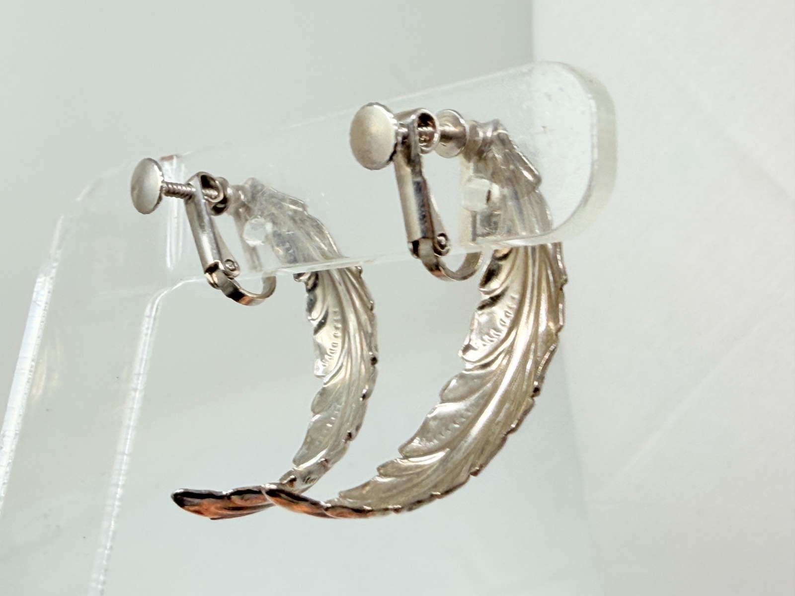 Vintage Silver tone Textured Leaf Half Hoop Adjustable Clip on Earrings