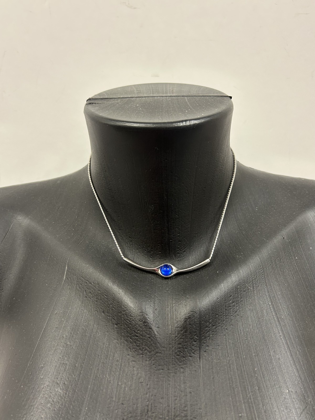 Vintage Sarah Coventry Norwegian Ice Curved Bar Necklace w/ Blue Glass 15″-17″