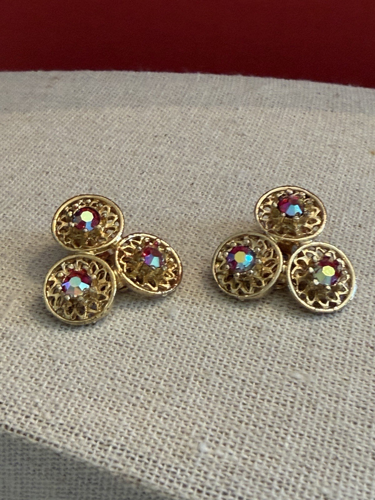 Vtg. CORO Red Aurora Borealis AB Glass Rhinestone Gold Tone Clip EARRINGS BinR