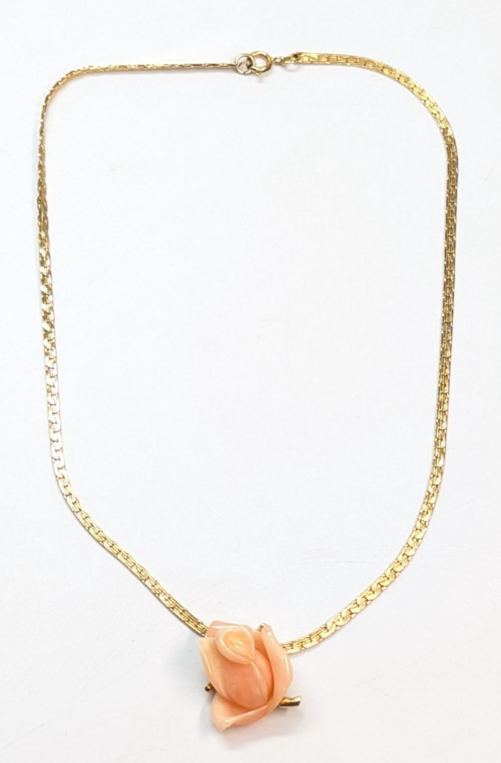 VTG Park Lane Pink Lucite Rose Pendant Gold Tone Chain Necklace 15″ Choker