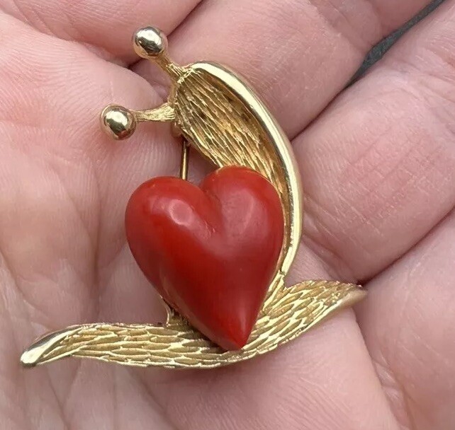 Figural Brooch Gold Tone Snail Red Heart Shell Pin Nautical Mermaidcore Costume