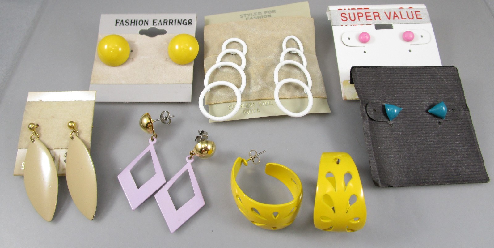 Vtg Mod Retro Varying Colors & Multi Styles LOT of 7 Post Pierced Earrings 151W