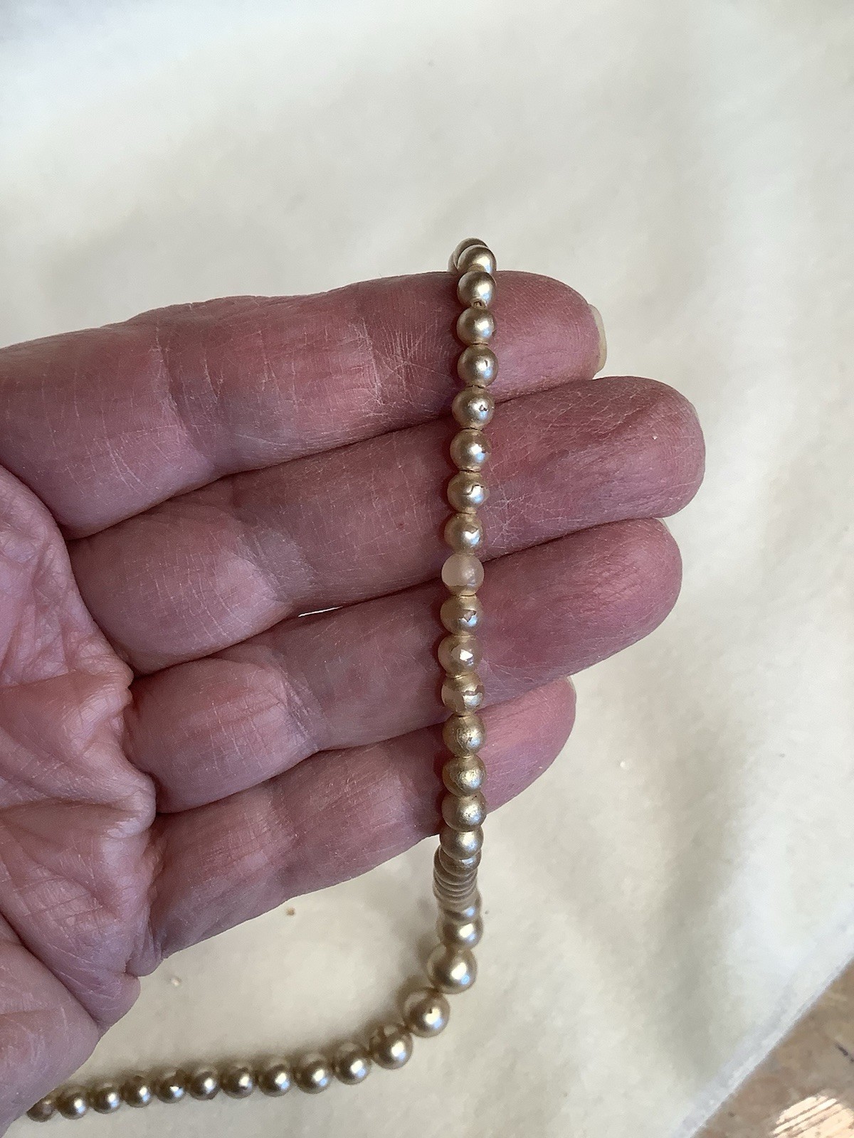 Vintage 16 inch Single Strand Faux Pearl Necklace With Fish Hook Clasp