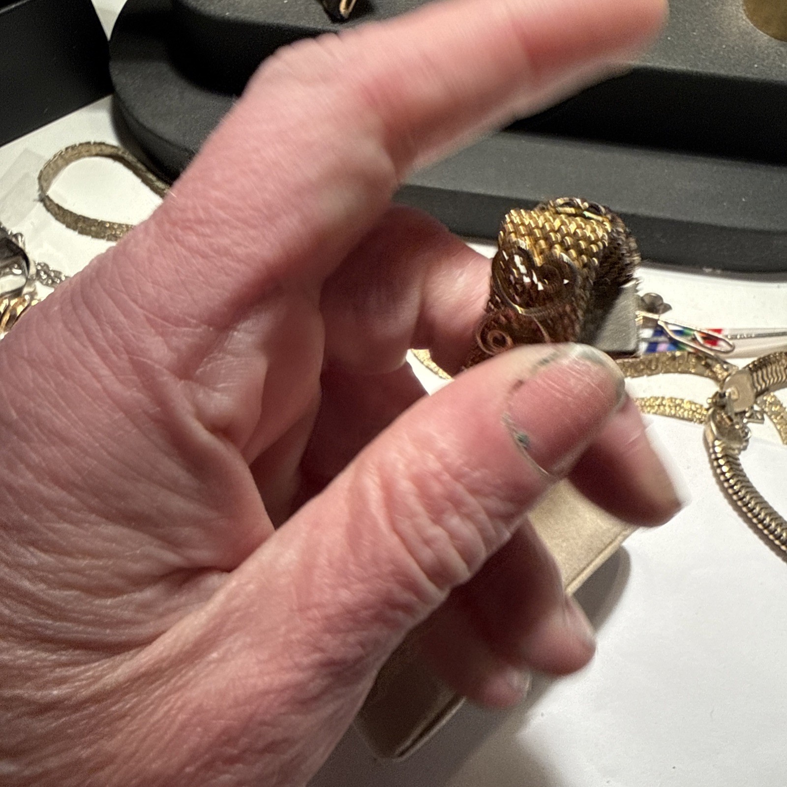 VTG Gold Toned Mesh bracelet 7”