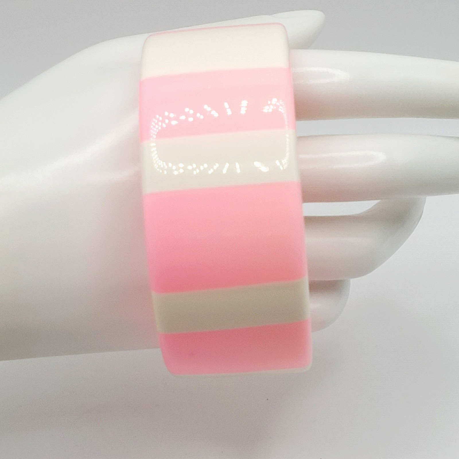Bright Bubble Gum Cotton Candy Cream Stripe Chunky Acrylic Vtg Bangle Bracelet