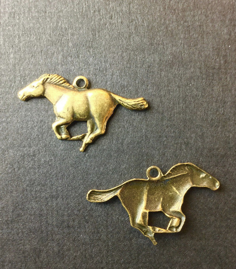 40043 – 4 Pc Running Horse Charm Jewelry Finding Brass Ox