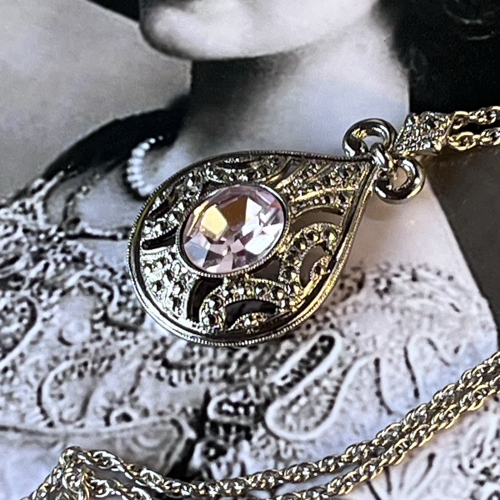 Vintage Silvertone Filigree Teardrop Pendant Necklace – Lavender Glass – 24”