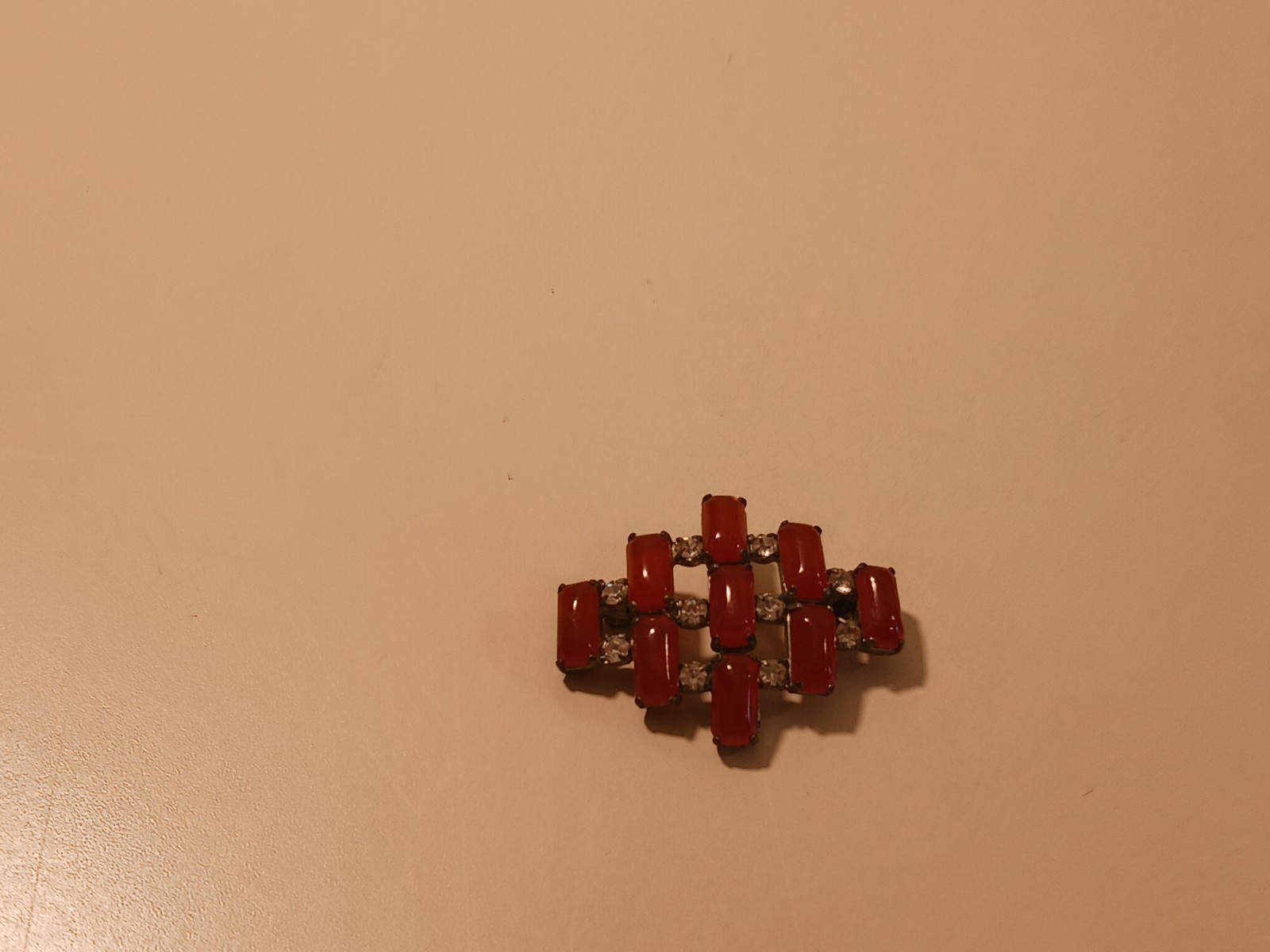 Vintage Art Deco Red Carnelian Agate Brooch Pin Rhinestone Silver Tone Grid Desi