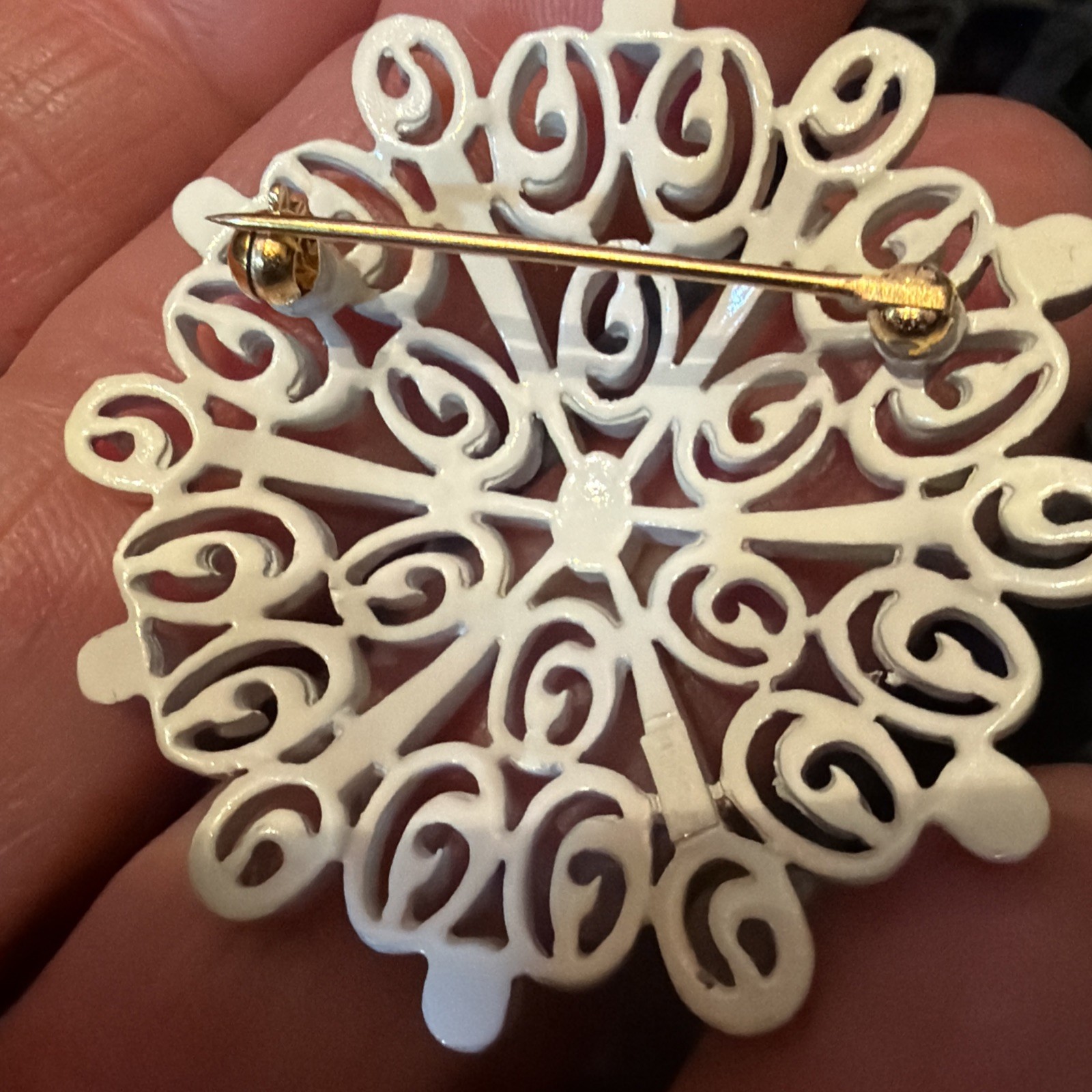 Vintage Crown Trifari Scroll Work 2” Brooch White Enamel Finish G/T Pin MINT A1