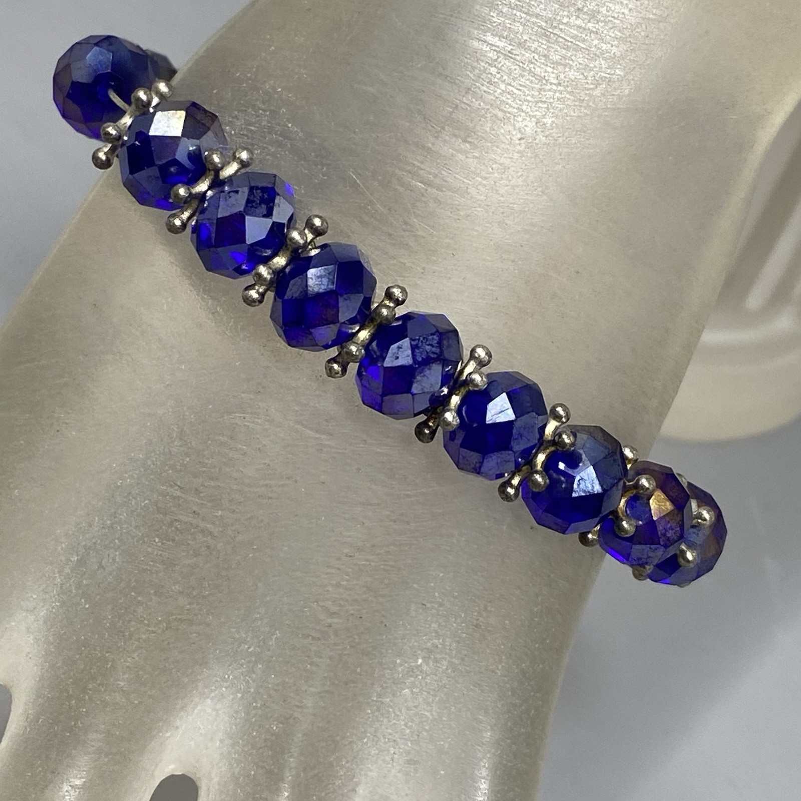 Purple Glass Beaded Bracelet Stretch Iridescent Surface Coated Faceted 6.75″