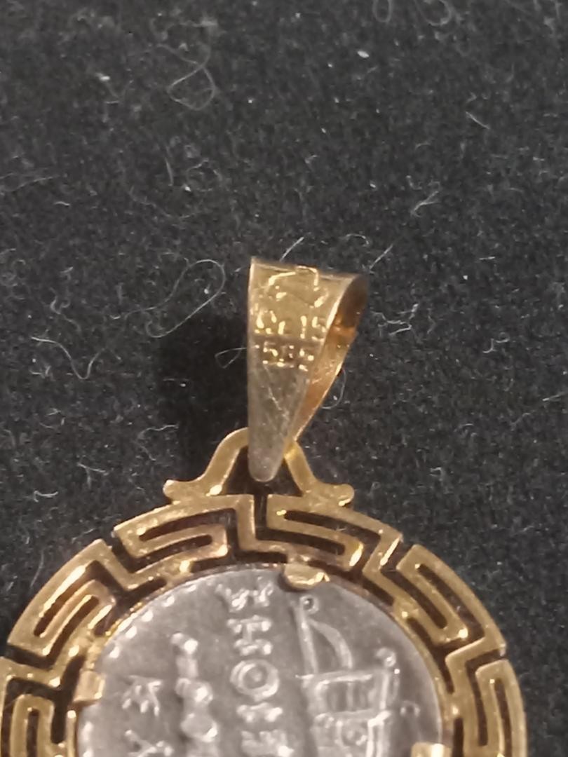 VINTAGE 14K YG GREEK STYLE COIN PENDANT 2.24g 585 FLAWLESS