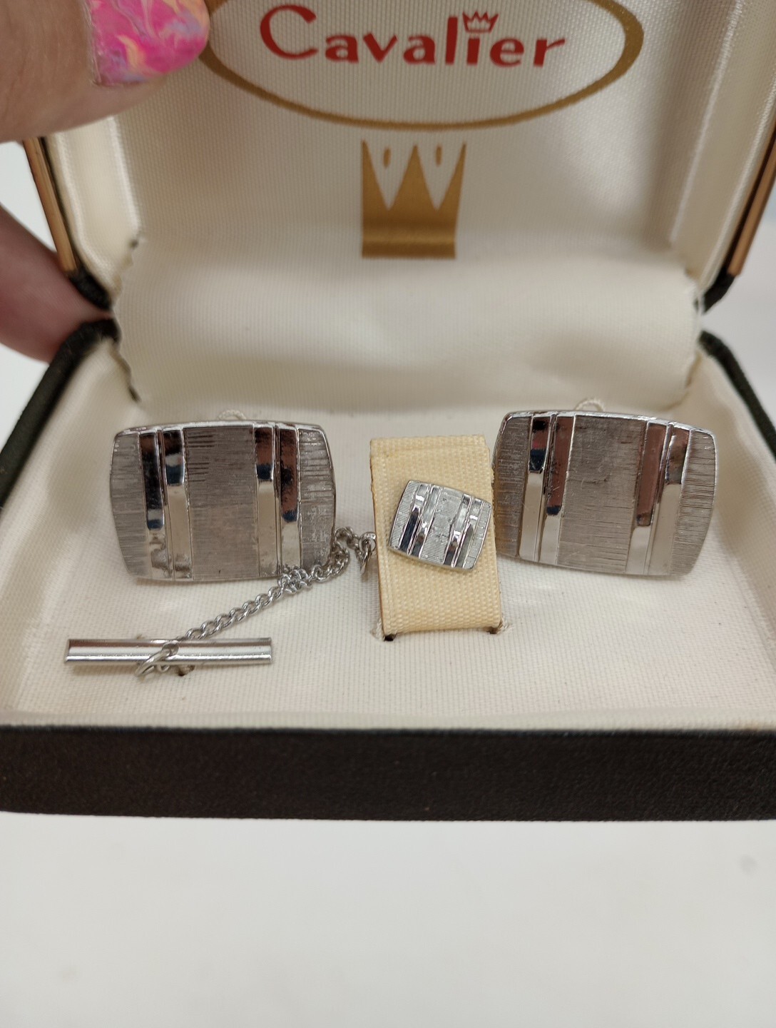 Vintage Cavalier Cufflinks & Tie Tack Silver Tone Very Nice Estate Auction Buy
