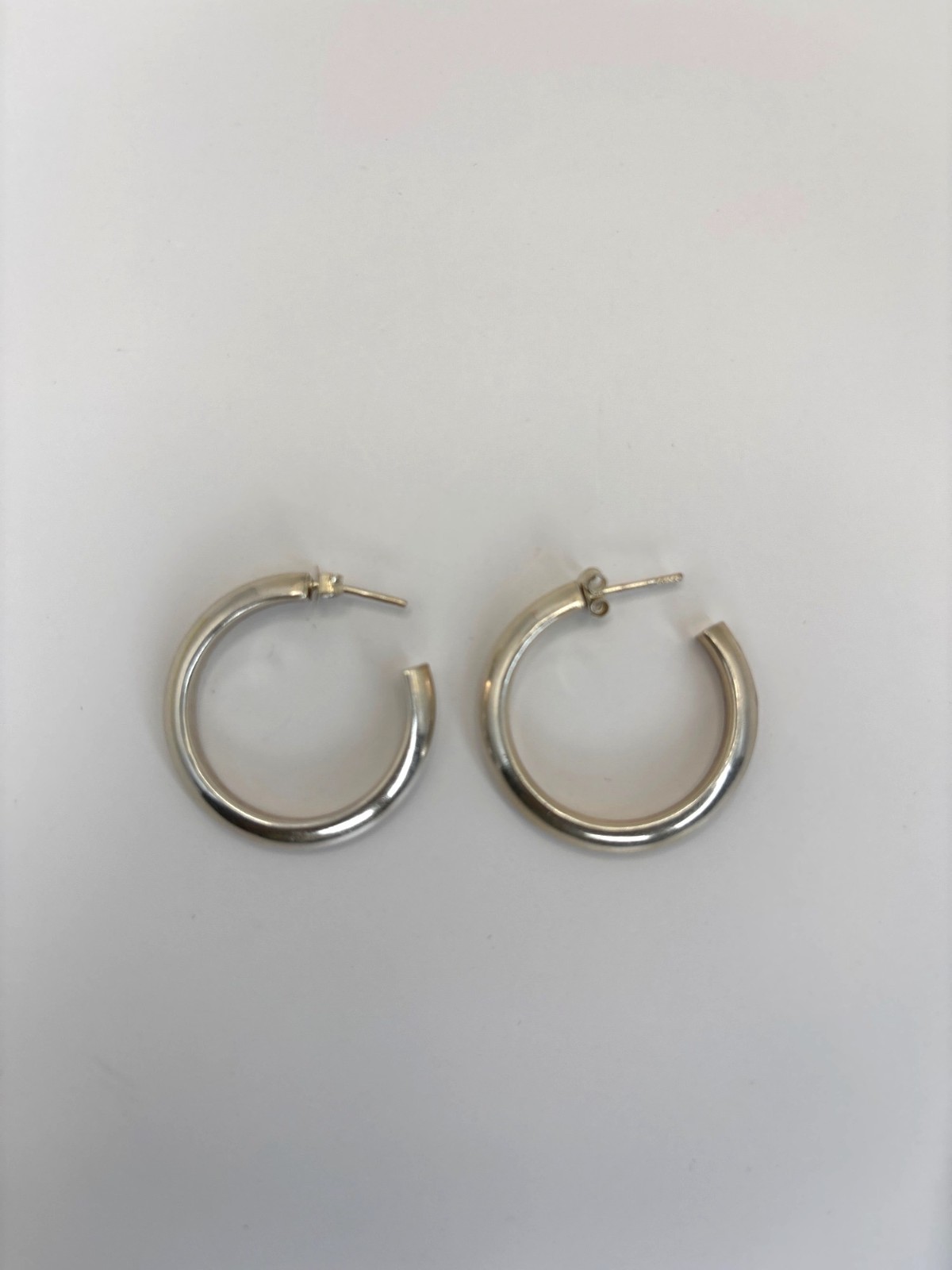 Vintage 925 Sterling Silver Hoop Earrings Pierced Makers Stamp “CW”