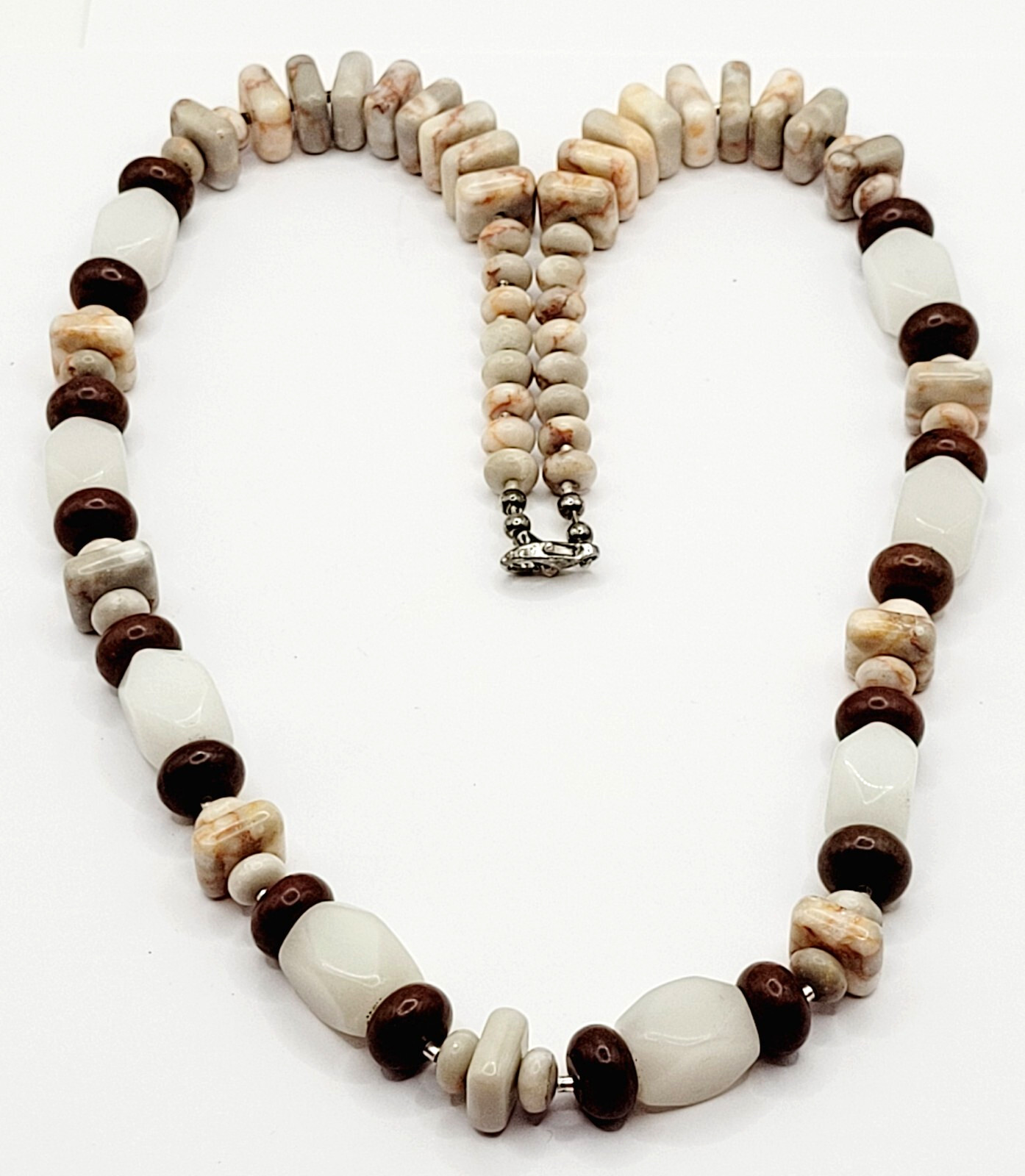 Southwest Style Crafted Brown Hued Jasper with White Quartz Silver Tone Necklace