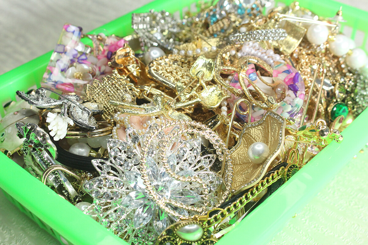 Vintage Estate Costume Jewelry Lot 50 Pieces ALL Brand New Brooch Necklace A+++
