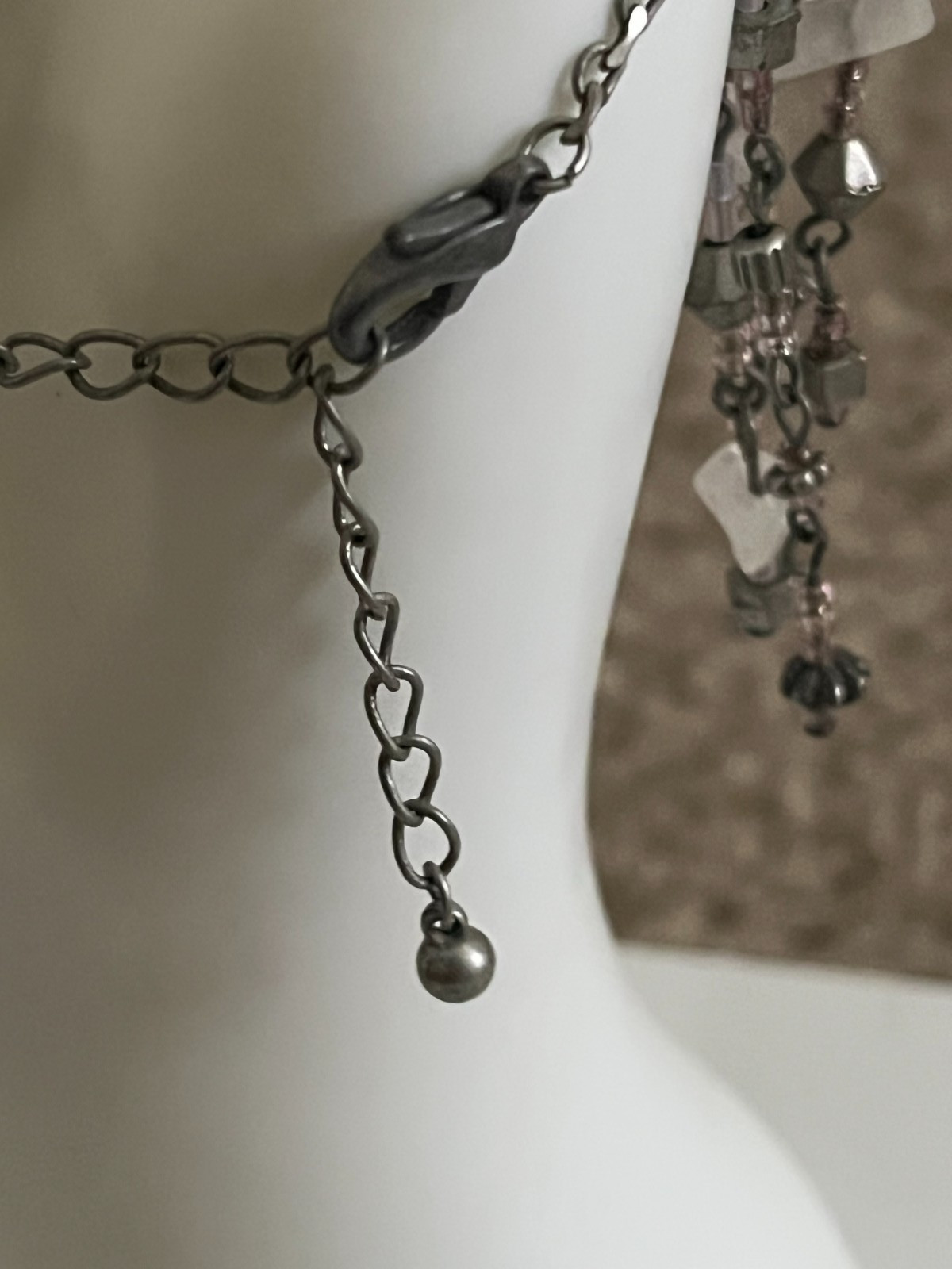 🌙NICKEL‑TONE CASCADING BIB NECKLACE • QUARTZ‑STYLE STONE CHIPS • ADJUST 16.5″