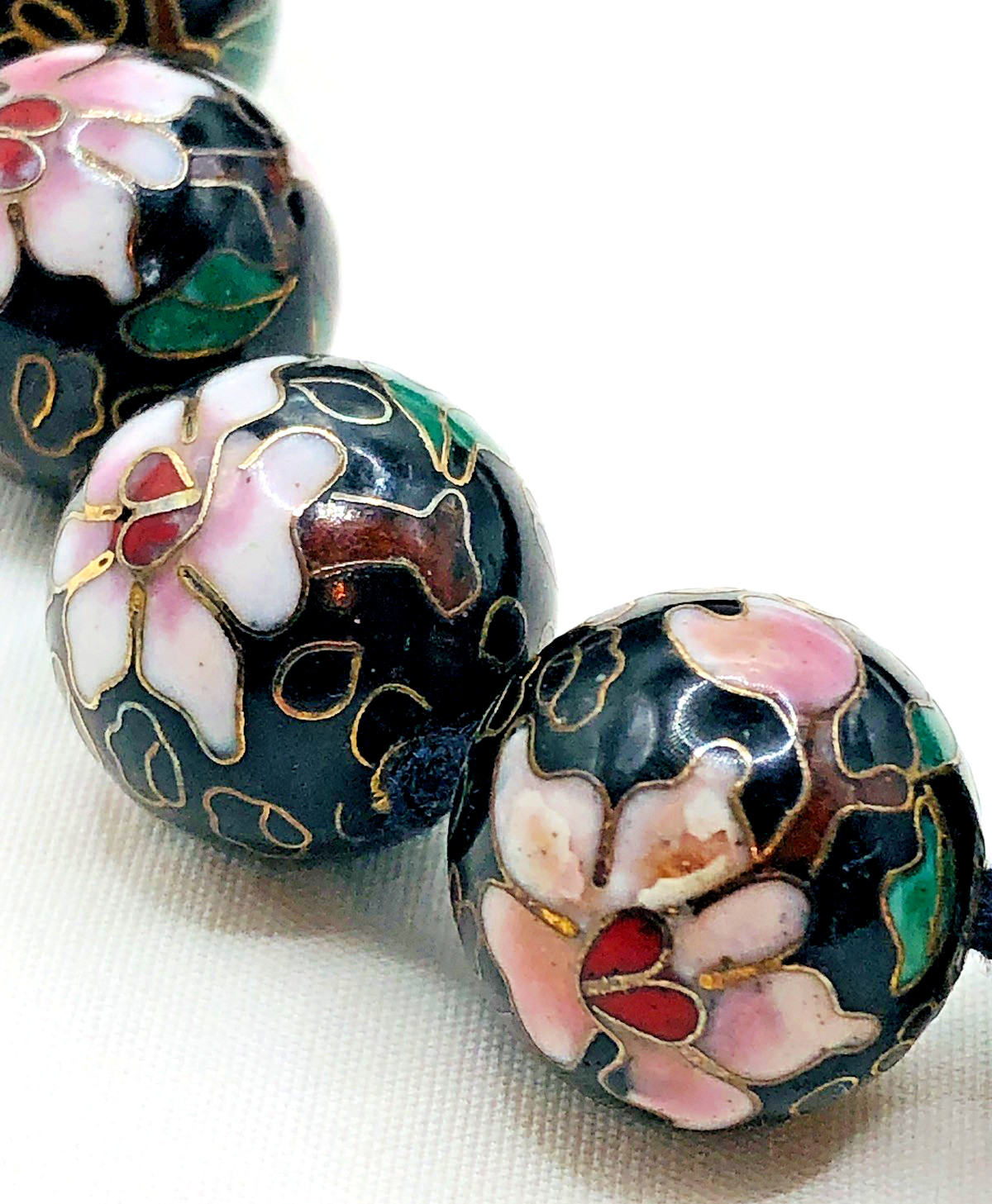 Vtg Chinese Cloisonne 29 Inch Long 15 mm Bead Necklace Hand Knotted No Clasp