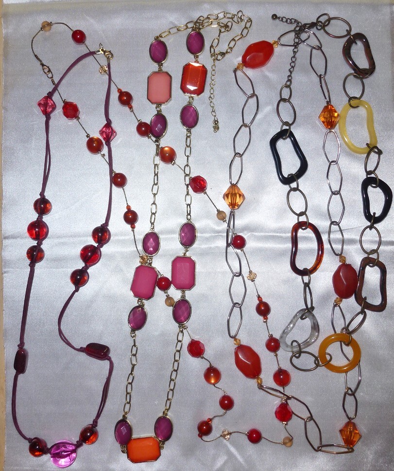 LOT of 5 SINGLE MED-LONG CHAIN NECKLACES – MULTI-COLORS & STYLES