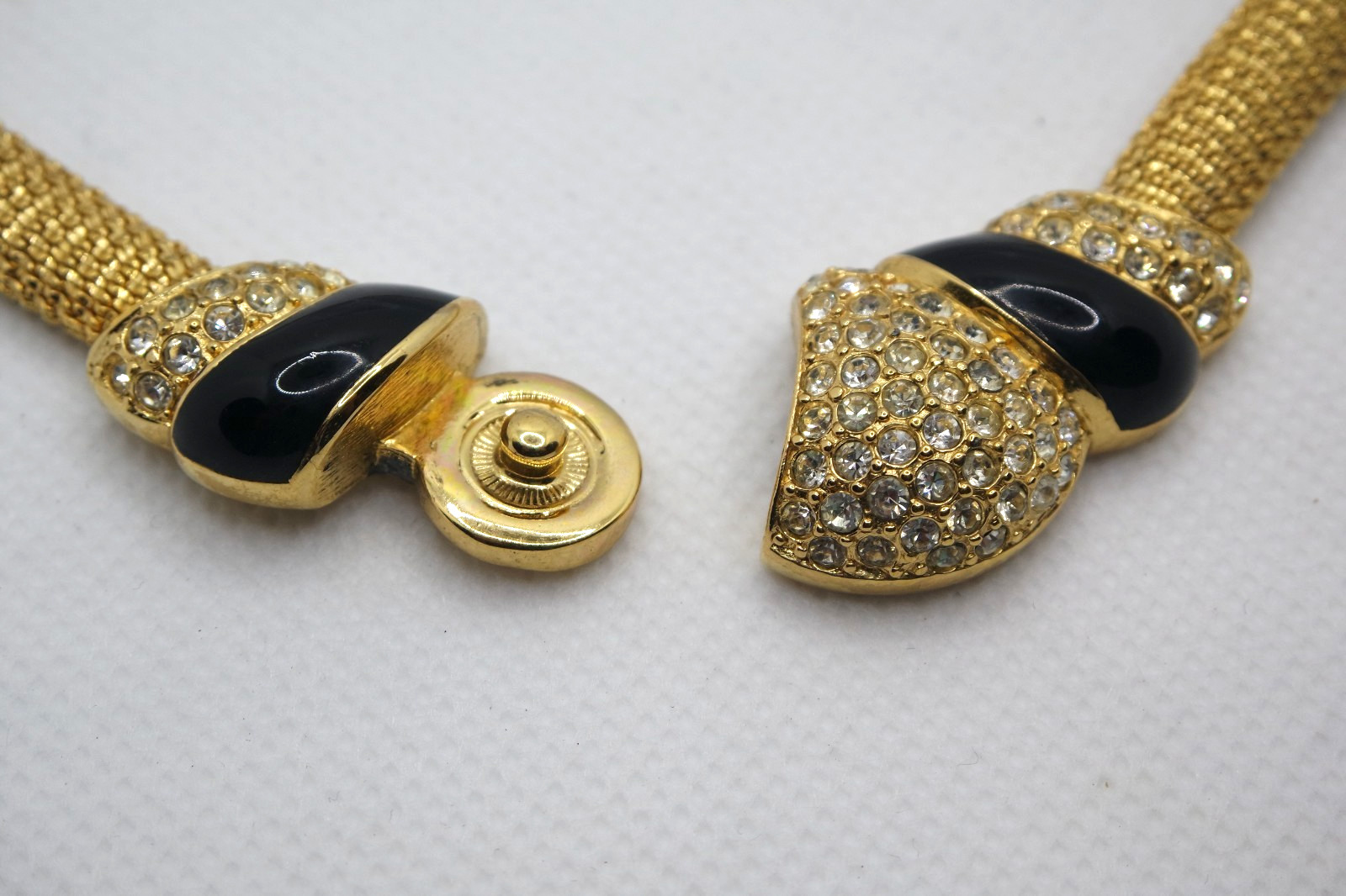 VINTAGE CHRISTIAN DIOR GOLD PLATE MESH METAL CHOKER NECKLACE RHINESTONE BLACK