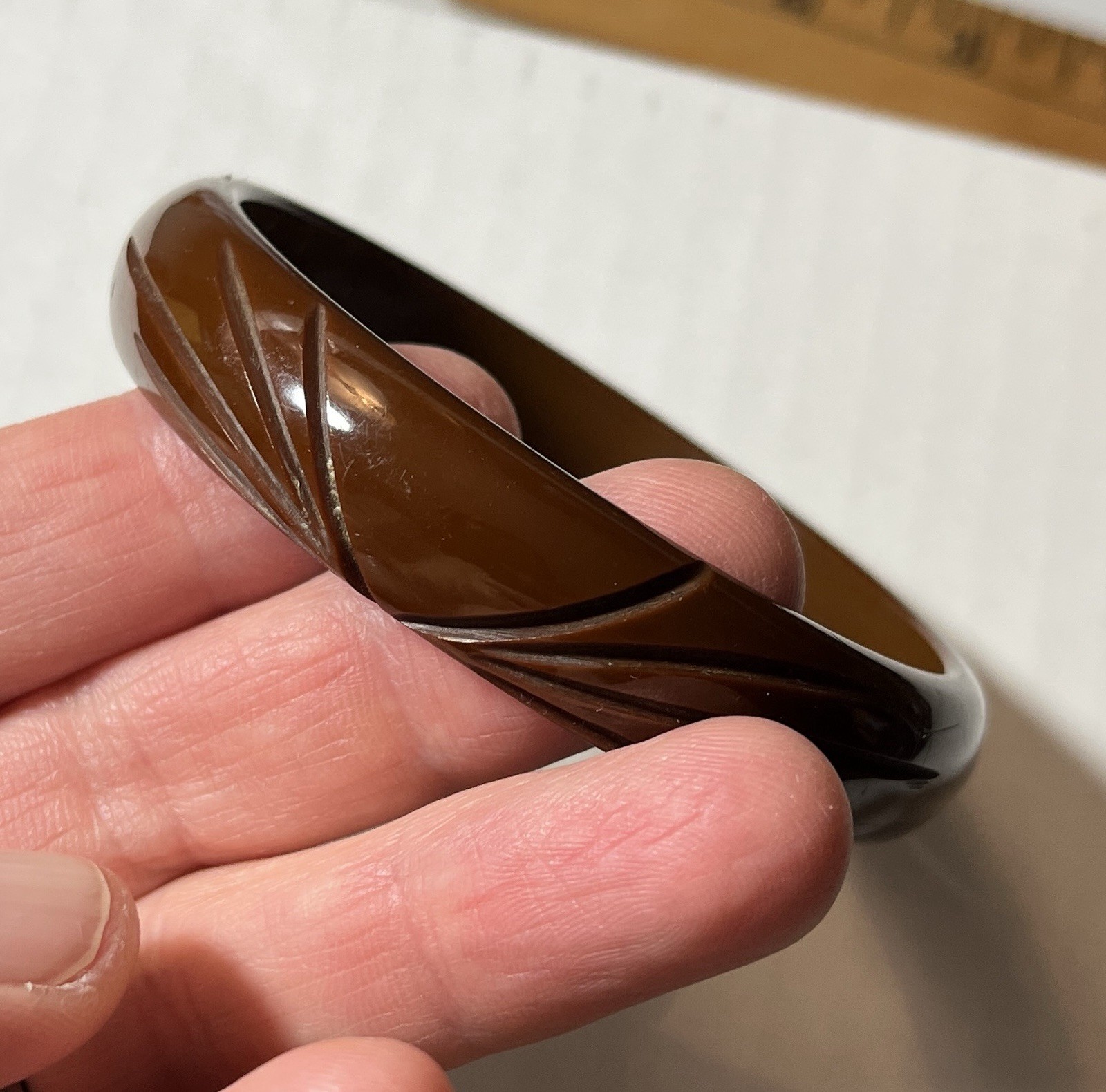 Vintage Chocolate Brown Carved Bakelite Bangle Bracelet 1/2 Inch Wide