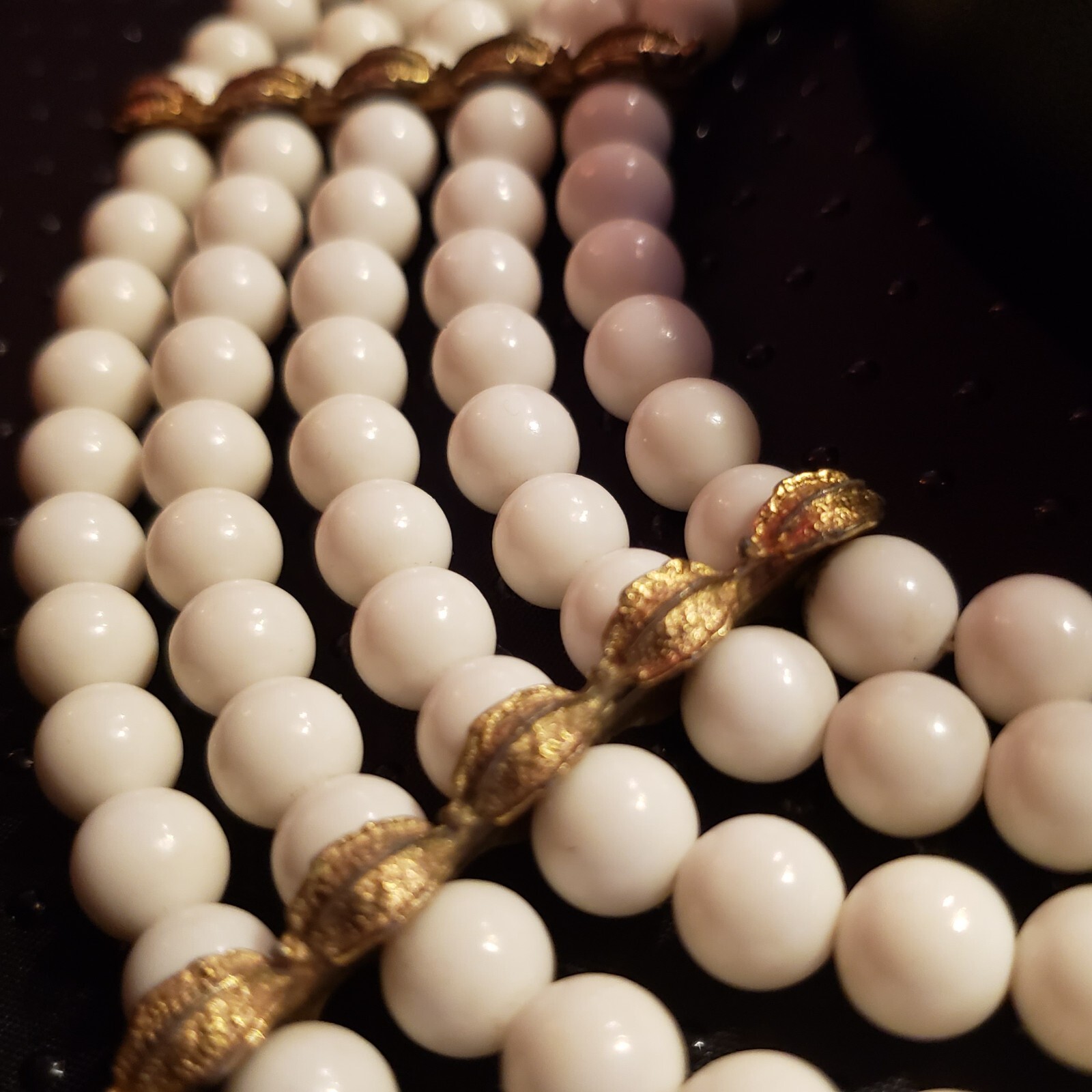 White | EleGant 5 Strand Serpent Clasp-Choker | SmART every Day Wear