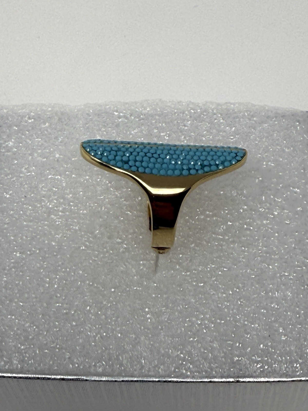 Henri Bendel Turquoise Gold Tone Statement Ring Size 6