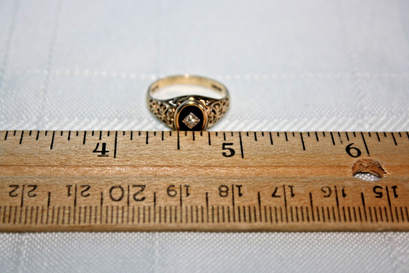 Vintage 10k Yellow Gold Filigree Black Onyx Diamond Accent Ring Sz 5.75