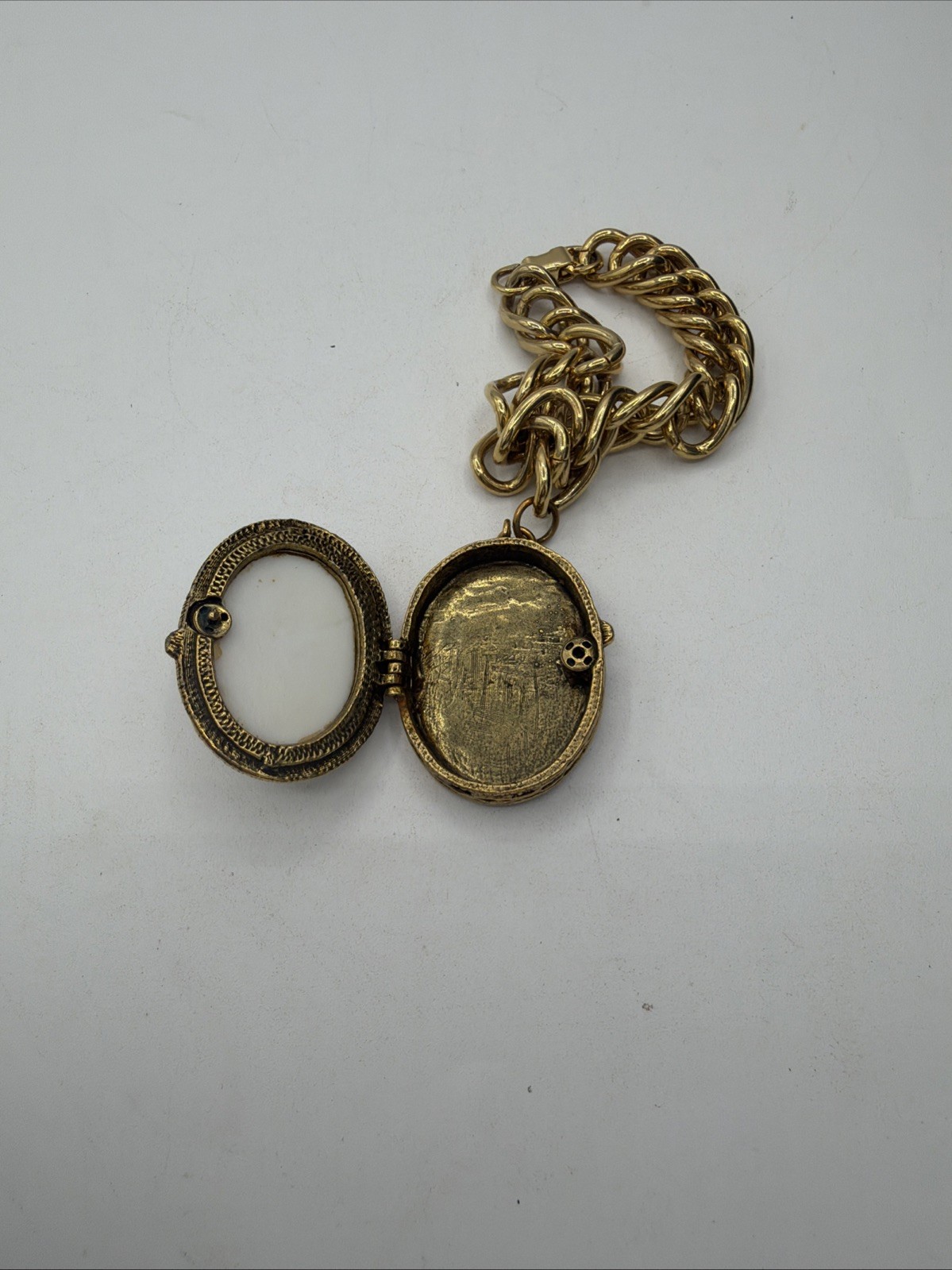 Vintage Mary Chess Gold‑Tone Locket Bracelet Collectable Perfume Jewelry