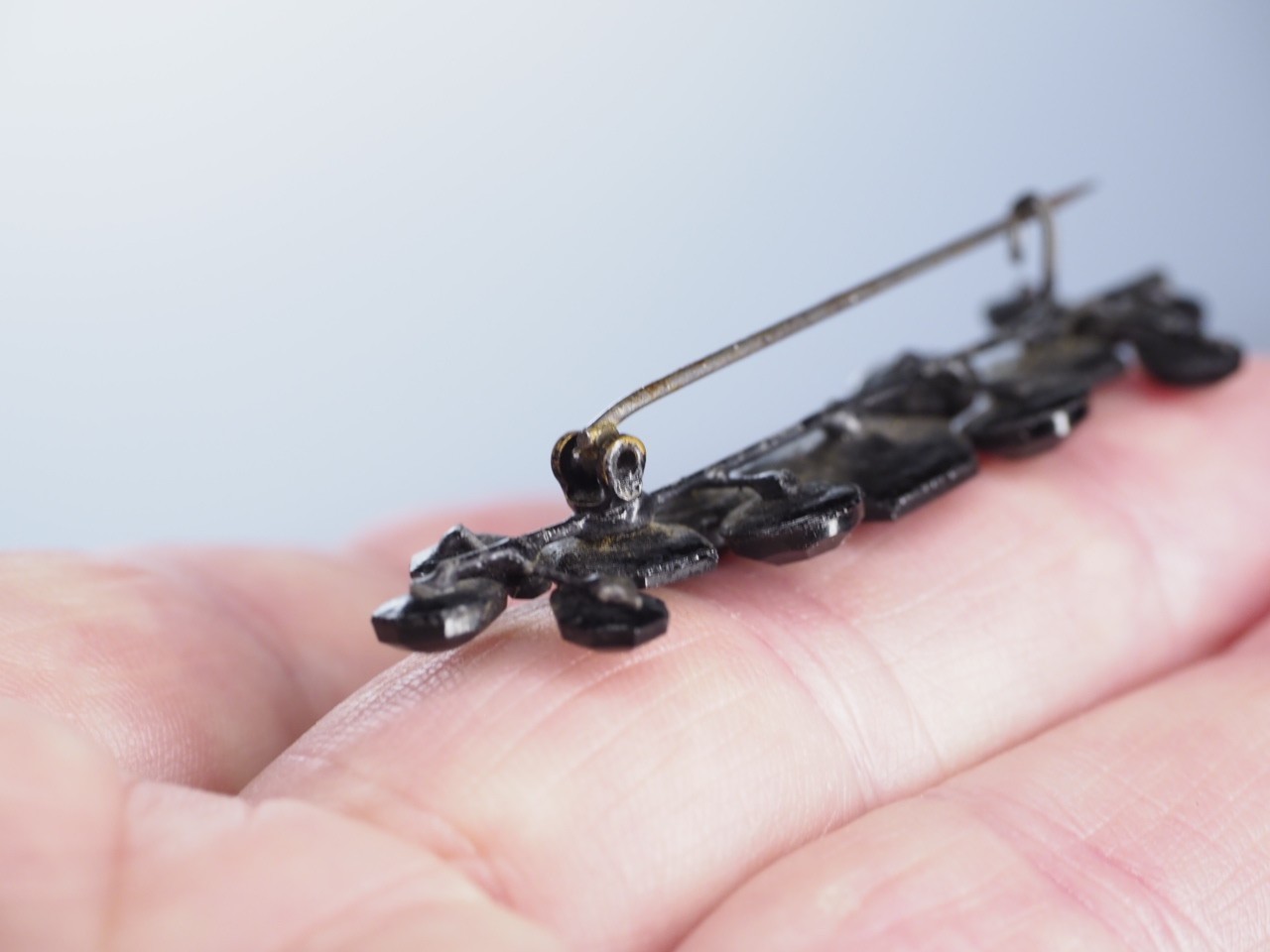 Antique jet Black Faceted Glass Mourning Brooch Victorian bar Pin Jewelry