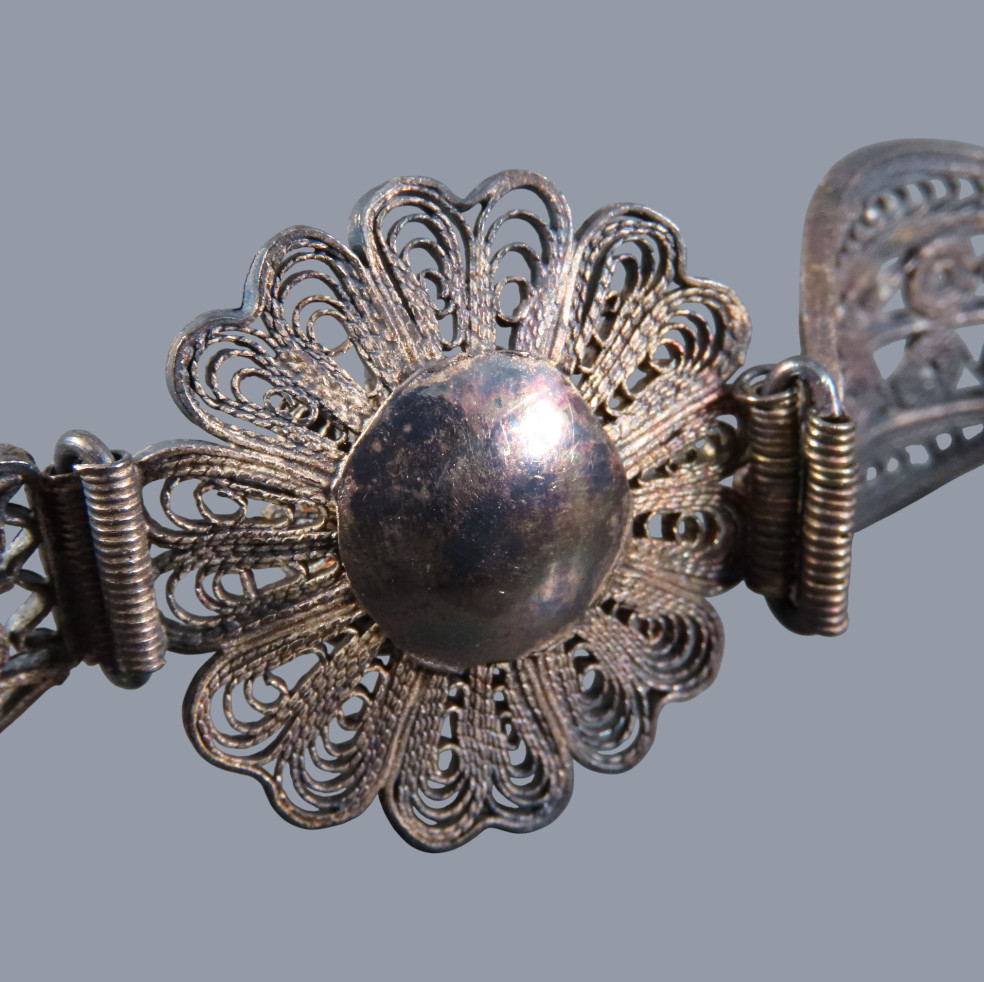 ANTIQUE VTG Sterling Silver CANNETILLE FILIGREE Flower Panel Link Bracelet DARK