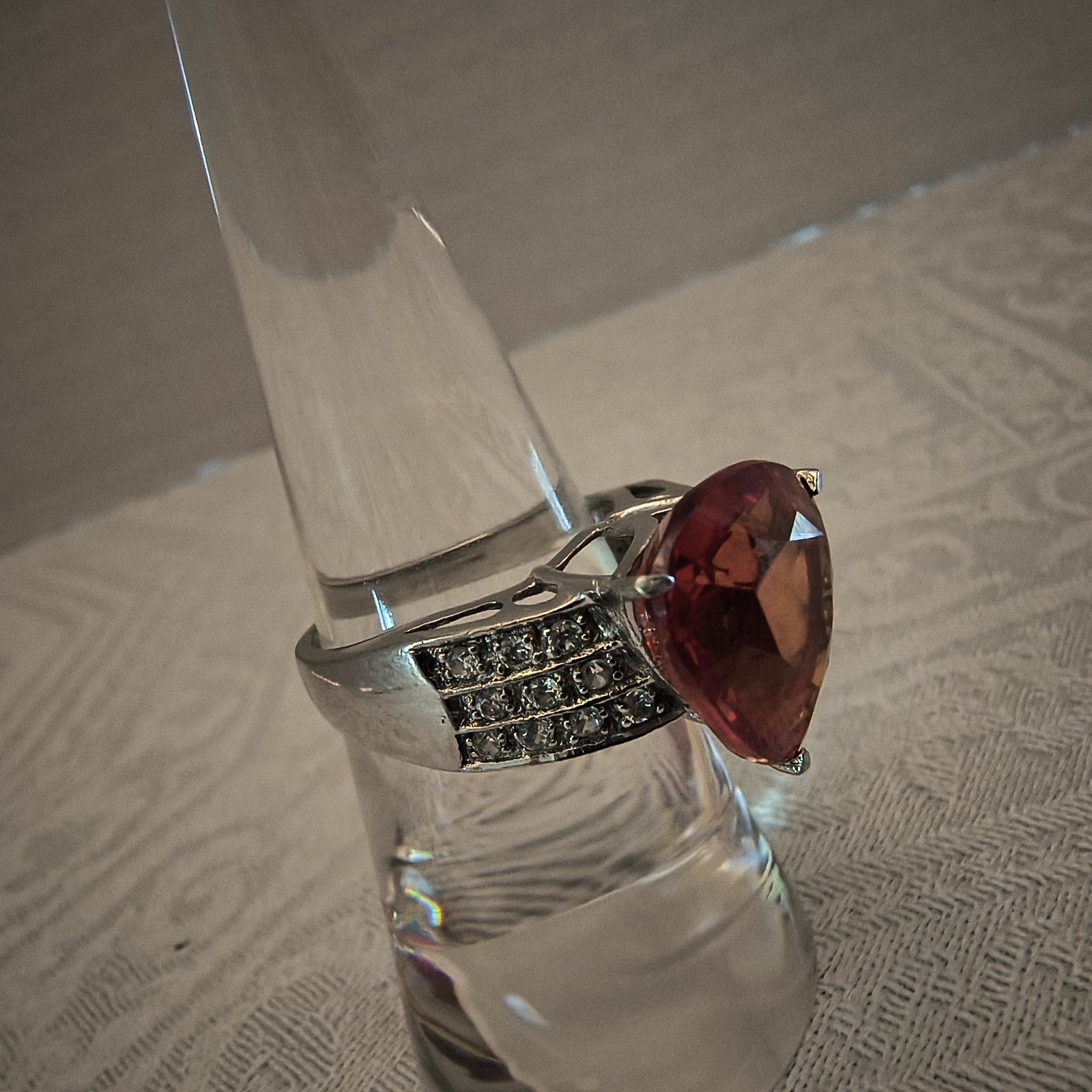 Sterling Silver Cocktail Ring W Trilliant Trillion Cut Red Crystal Gem Sz 6.75