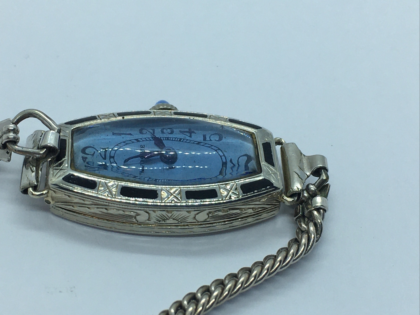 18k Antique VOGUE Swiss Ladies Watch, 18k Karat solid White gold Case 16j Runs
