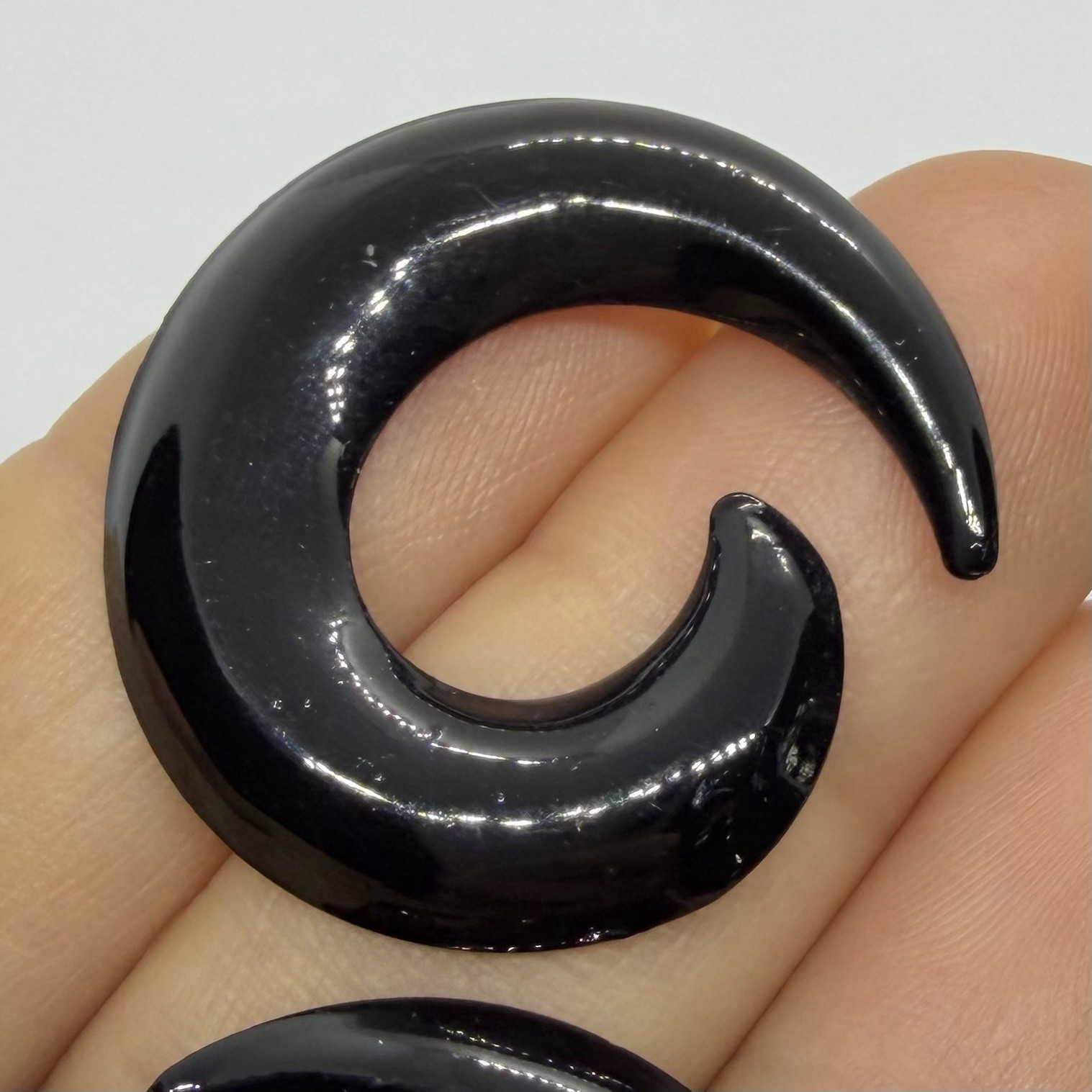 Vtg 80’s Retro Black Enamel Curl Swirl Goth Punk Statement Earrings Post Large