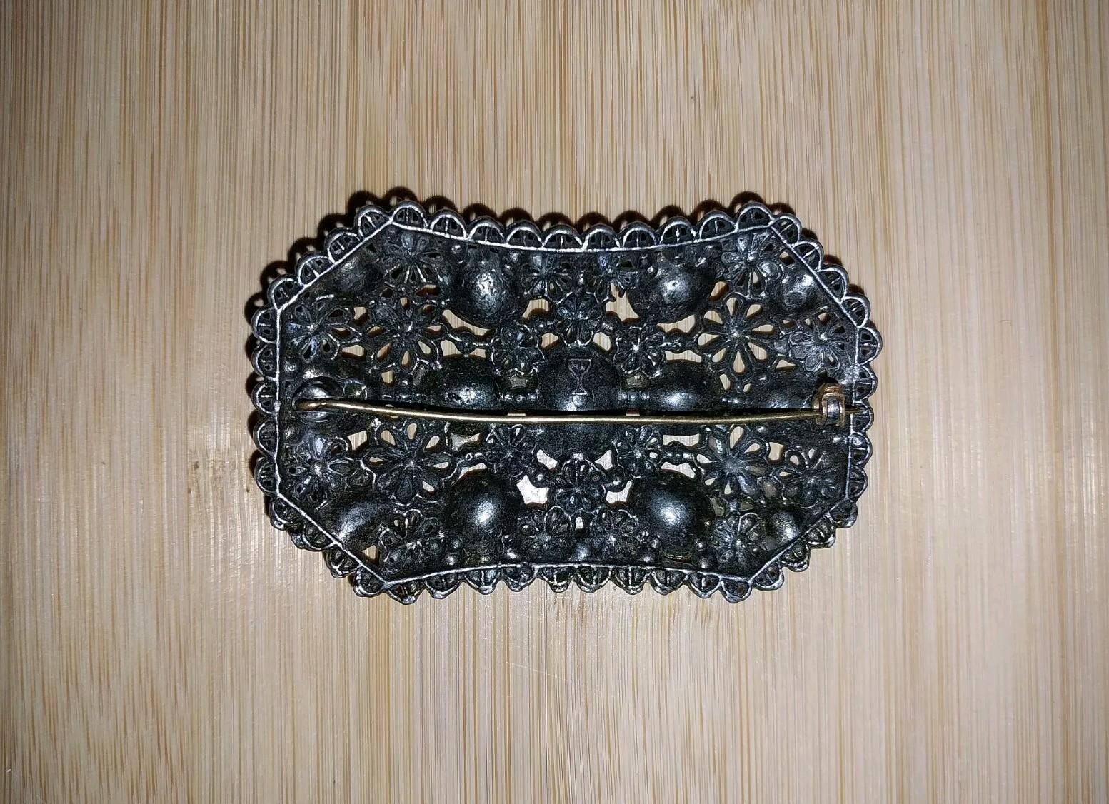 NEW ENGLAND GLASS WORKS 1940’s Signed BROOCH Rare Vintage Colored Glass Stones