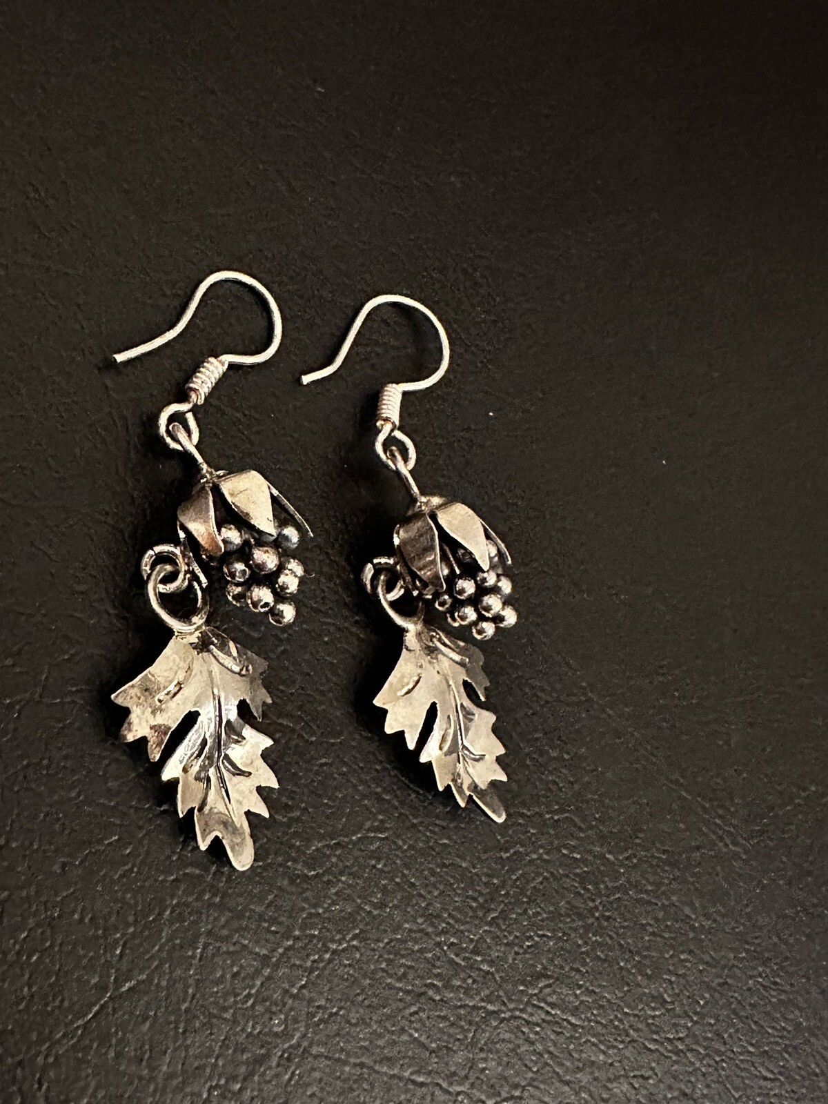 VINTAGE STERLING SILVER EARRINGS BUNCH OF GRAPES DANGLES Made In Mexico 925