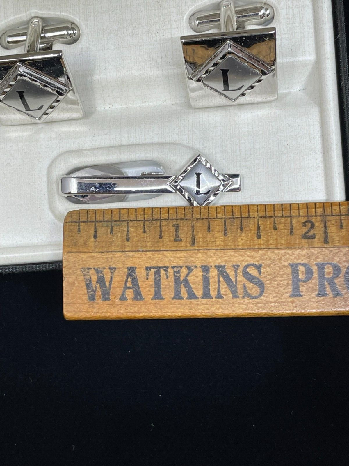 NOS Shields Fifth Avenue Executive Silver “L” Monogram Cuff Links & Tie Clip Set