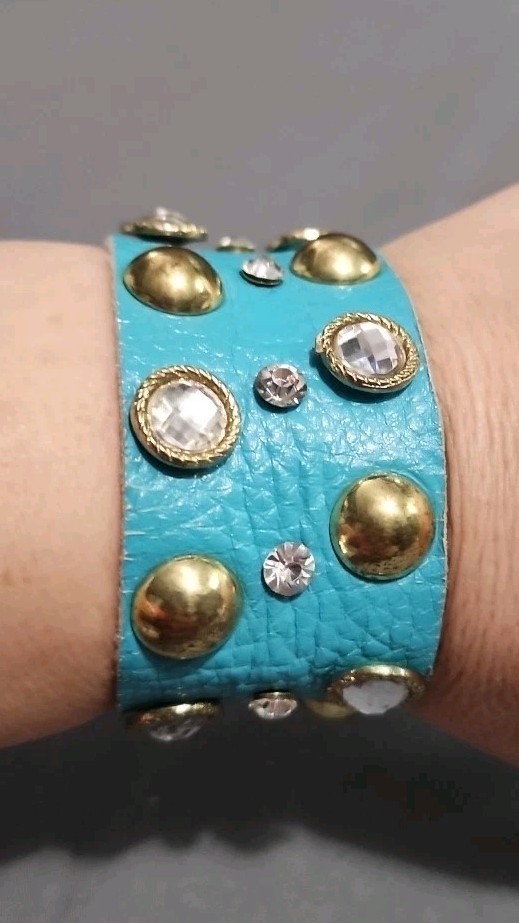 Vintage Turquoise Leather/Silver/Rhinestone Bracelet