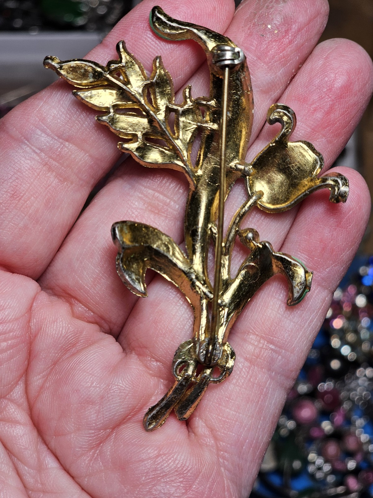 Coro ? Unsigned Floral Tulip Spray Brooch